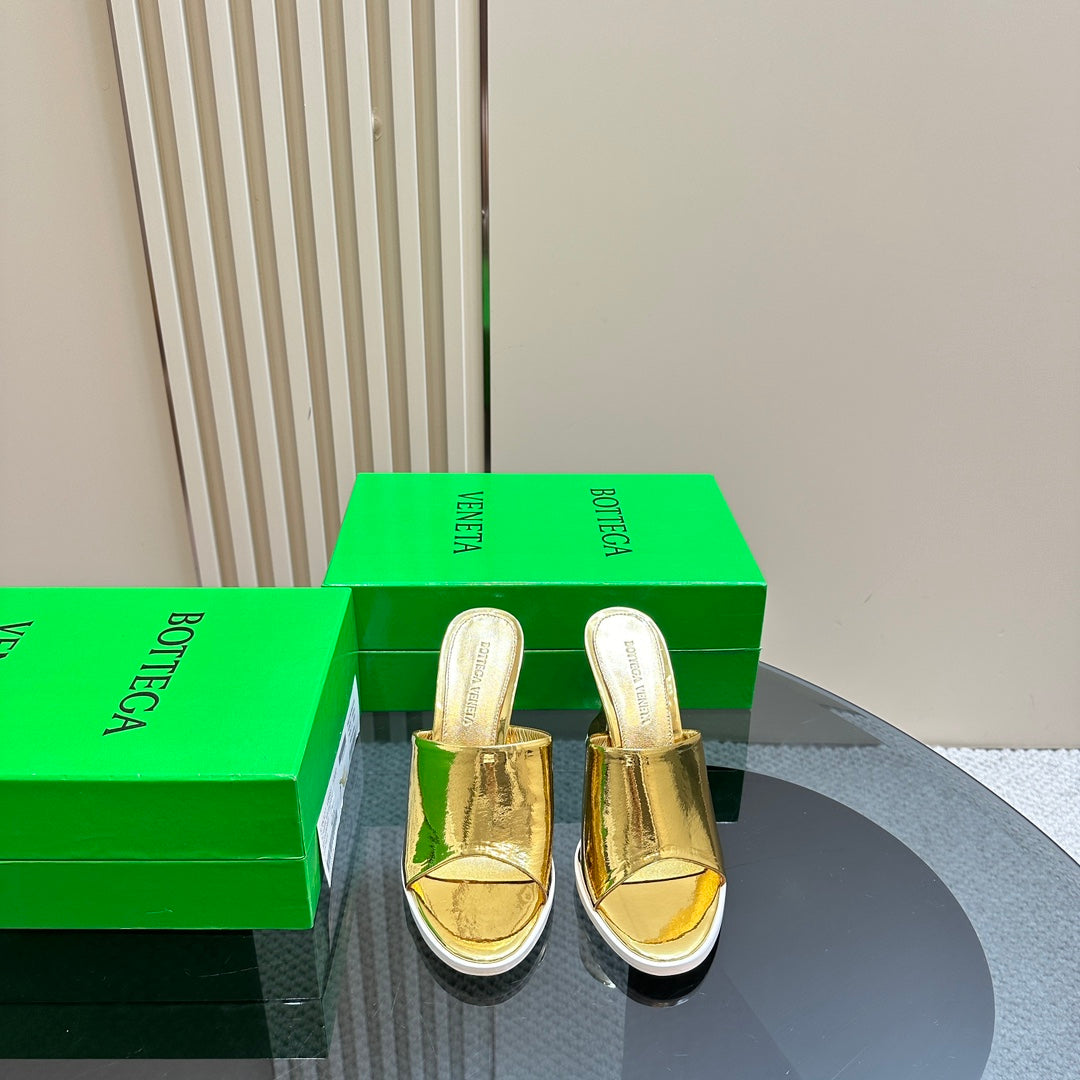 HIGH MULE 95 MM IN GOLD CALFSKIN - 34