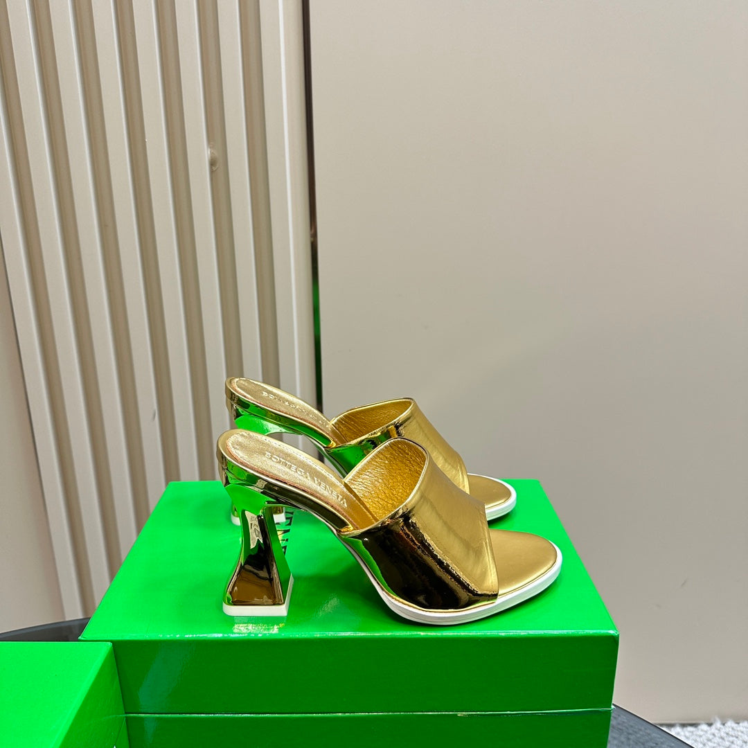 HIGH MULE 95 MM IN GOLD CALFSKIN - 34