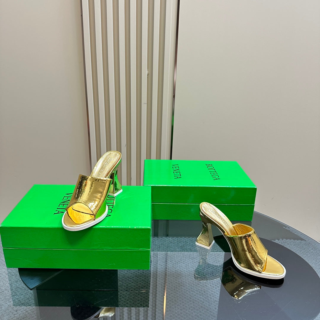 HIGH MULE 95 MM IN GOLD CALFSKIN - 34