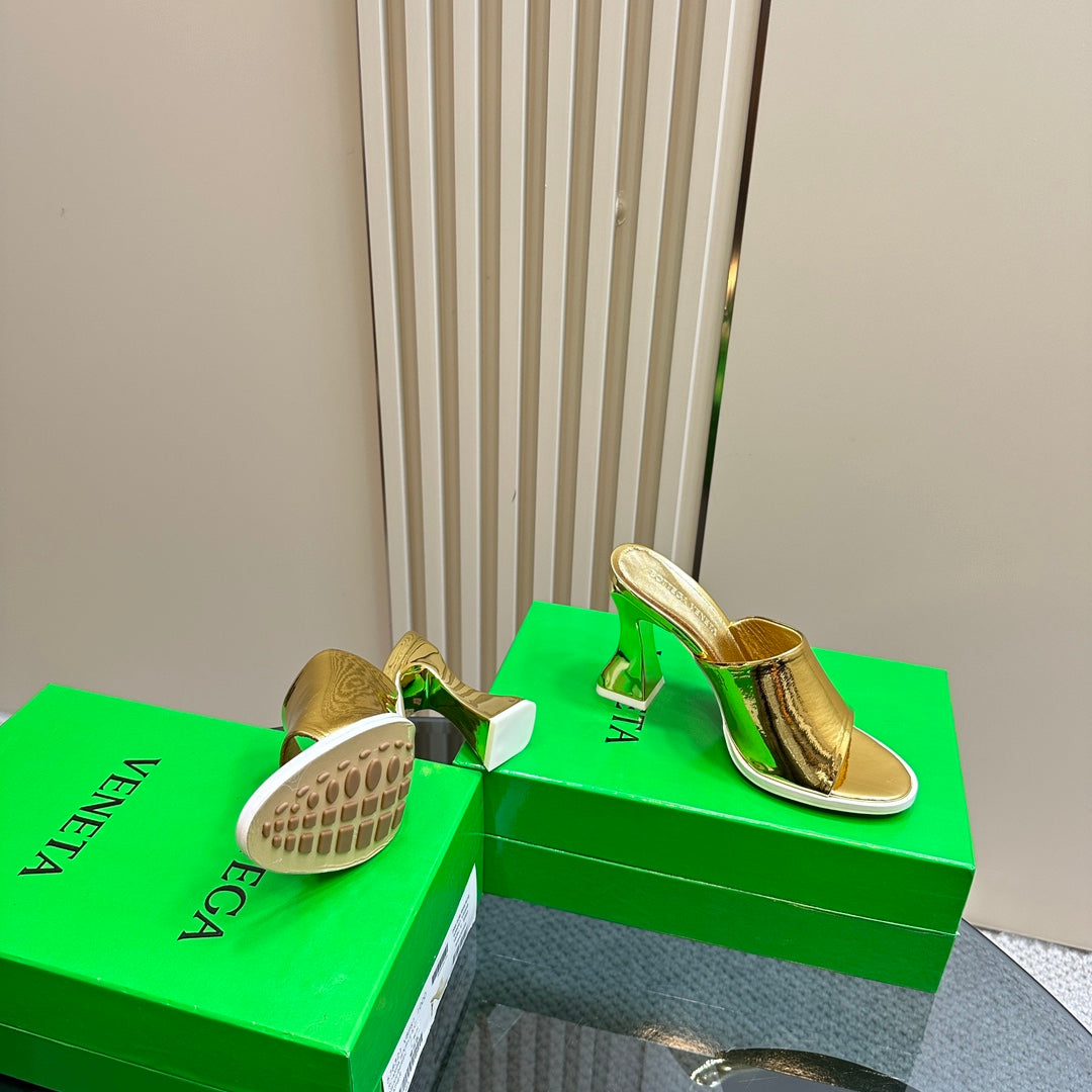 HIGH MULE 95 MM IN GOLD CALFSKIN - 34