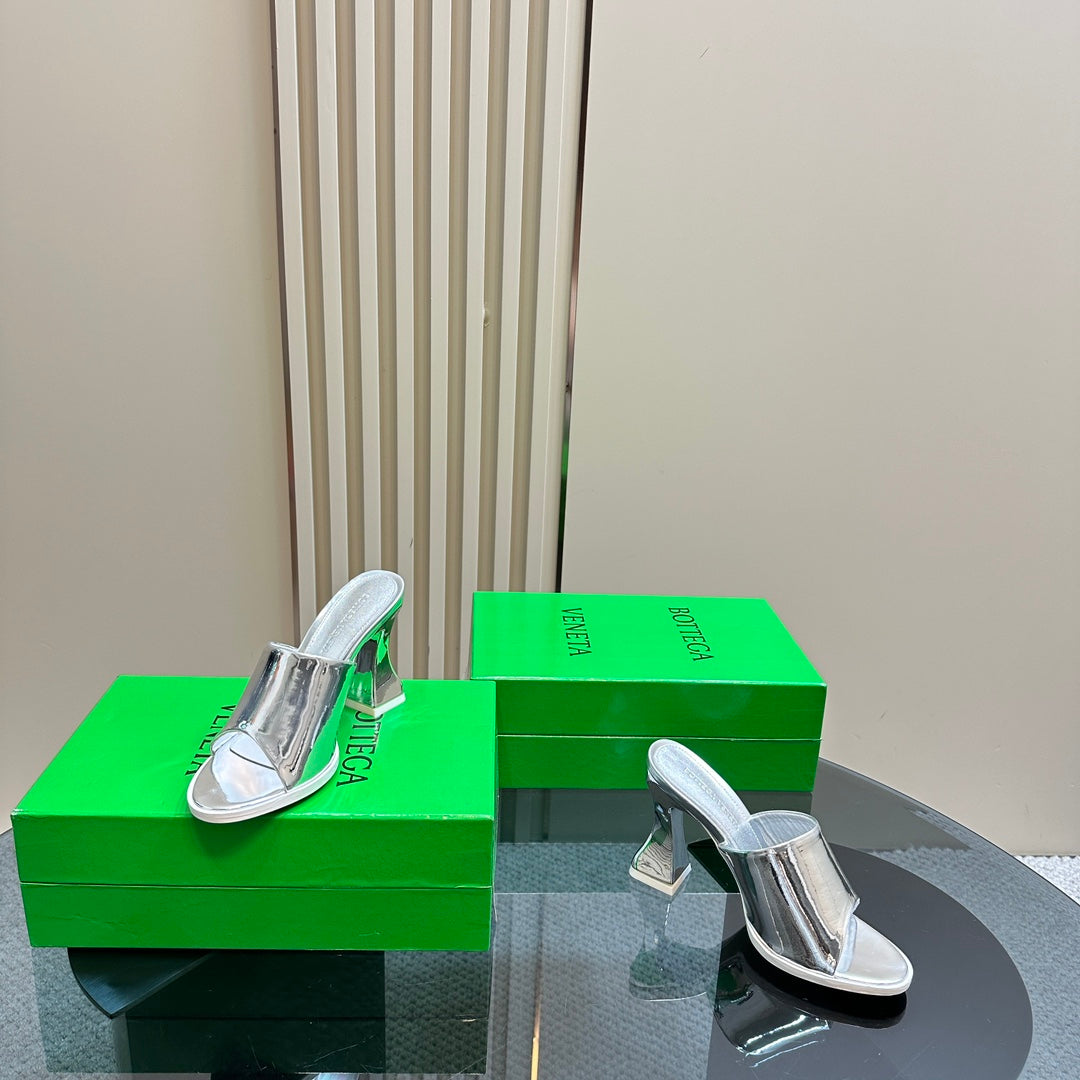 HIGH MULE 95 MM IN SILVER CALFSKIN - 34