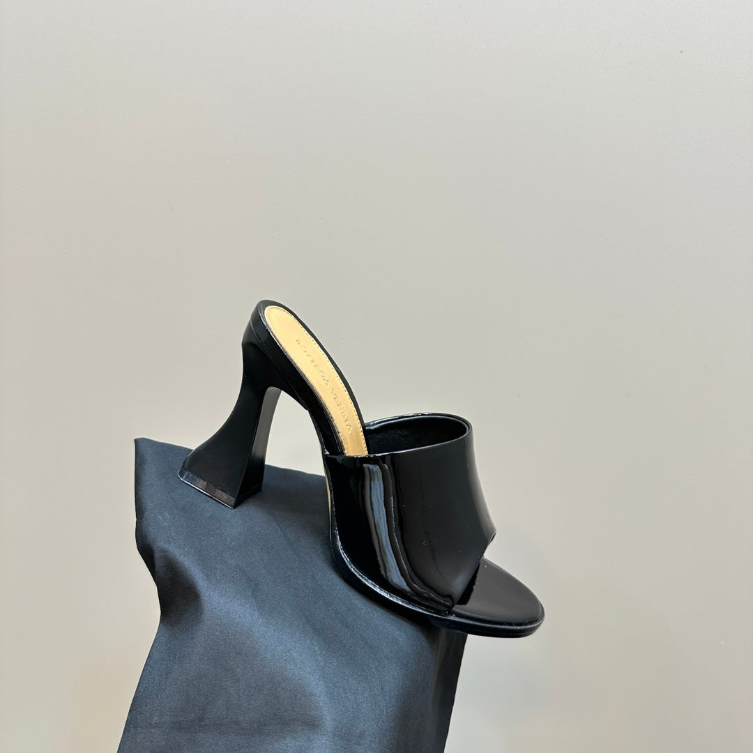 HIGH MULE 95 MM IN BLACK CALFSKIN - 34