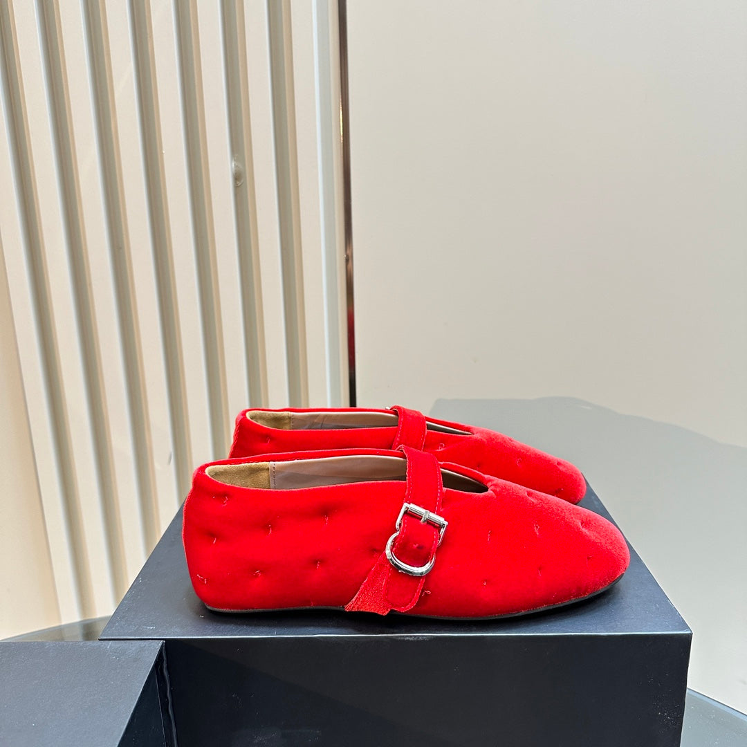 ALAIA BALLET FLATS IN CHERRY RED VELVET - 35