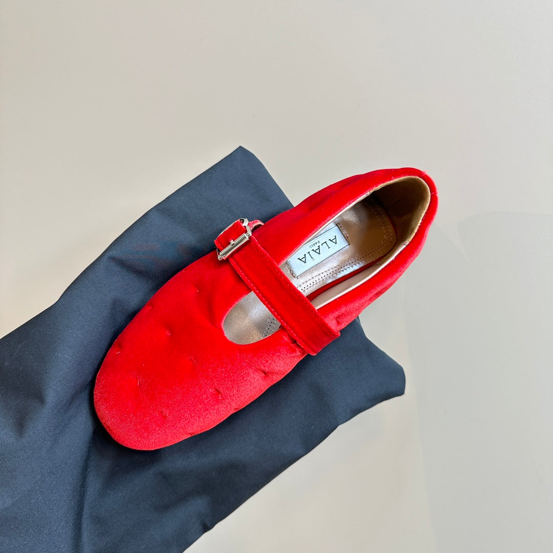 ALAIA BALLET FLATS IN CHERRY RED VELVET - 35