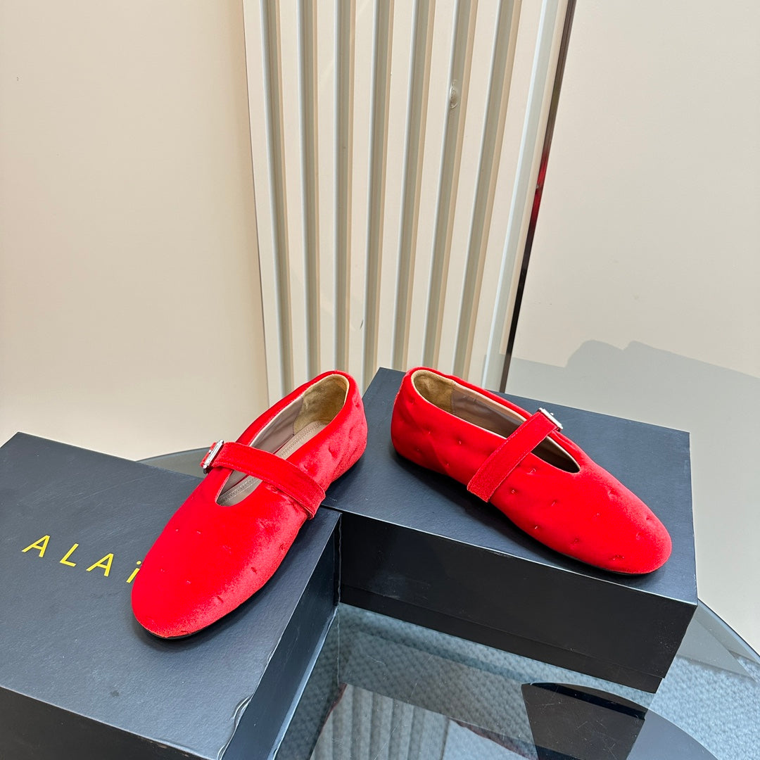 ALAIA BALLET FLATS IN CHERRY RED VELVET - 35