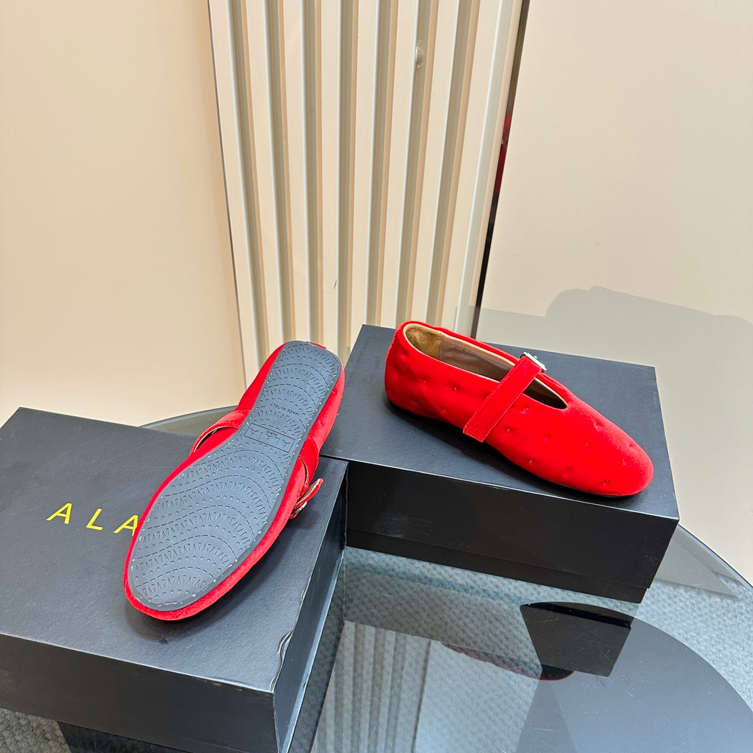 ALAIA BALLET FLATS IN CHERRY RED VELVET - 35