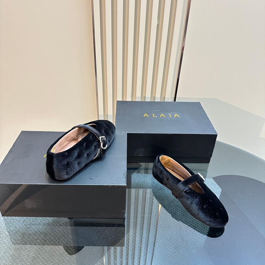 ALAIA BALLET FLATS IN BLACK VELVET - 35