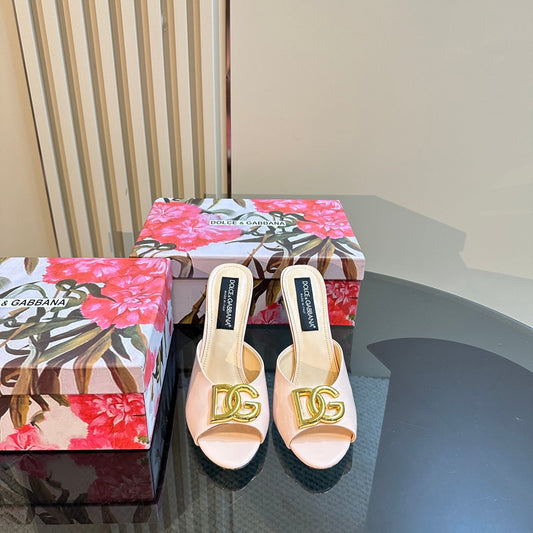 DG FOOTWEAR – LIGHT 100MM IN BEIGE PATENT CALFSKIN MULES - 35