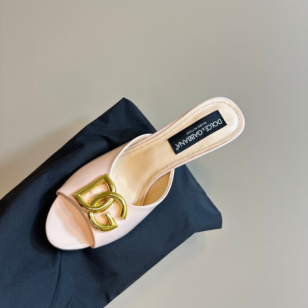 DG FOOTWEAR – LIGHT 100MM IN BEIGE PATENT CALFSKIN MULES - 35