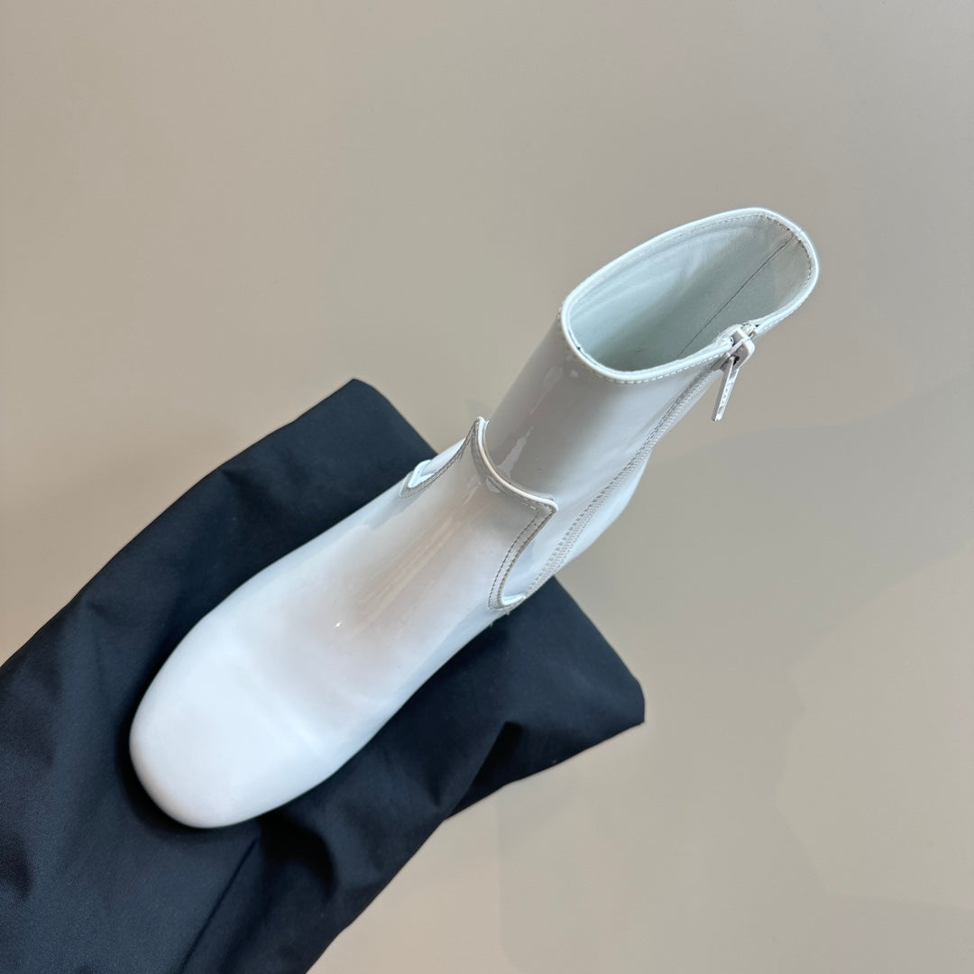 TRIPHOME CHUNKY HEEL BOOTS IN WHITE SHEEPSKIN - 35