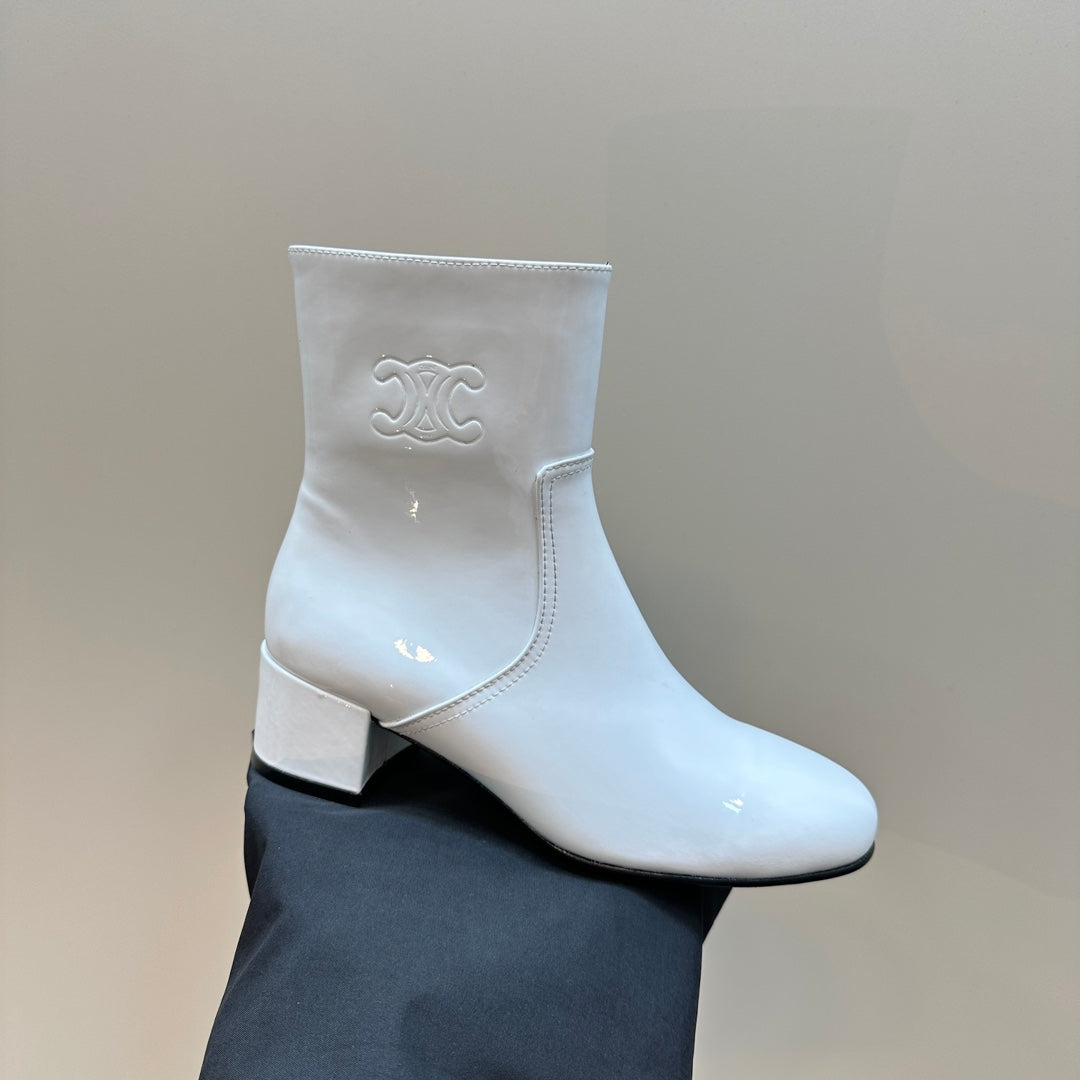 TRIPHOME CHUNKY HEEL BOOTS IN WHITE SHEEPSKIN - 35