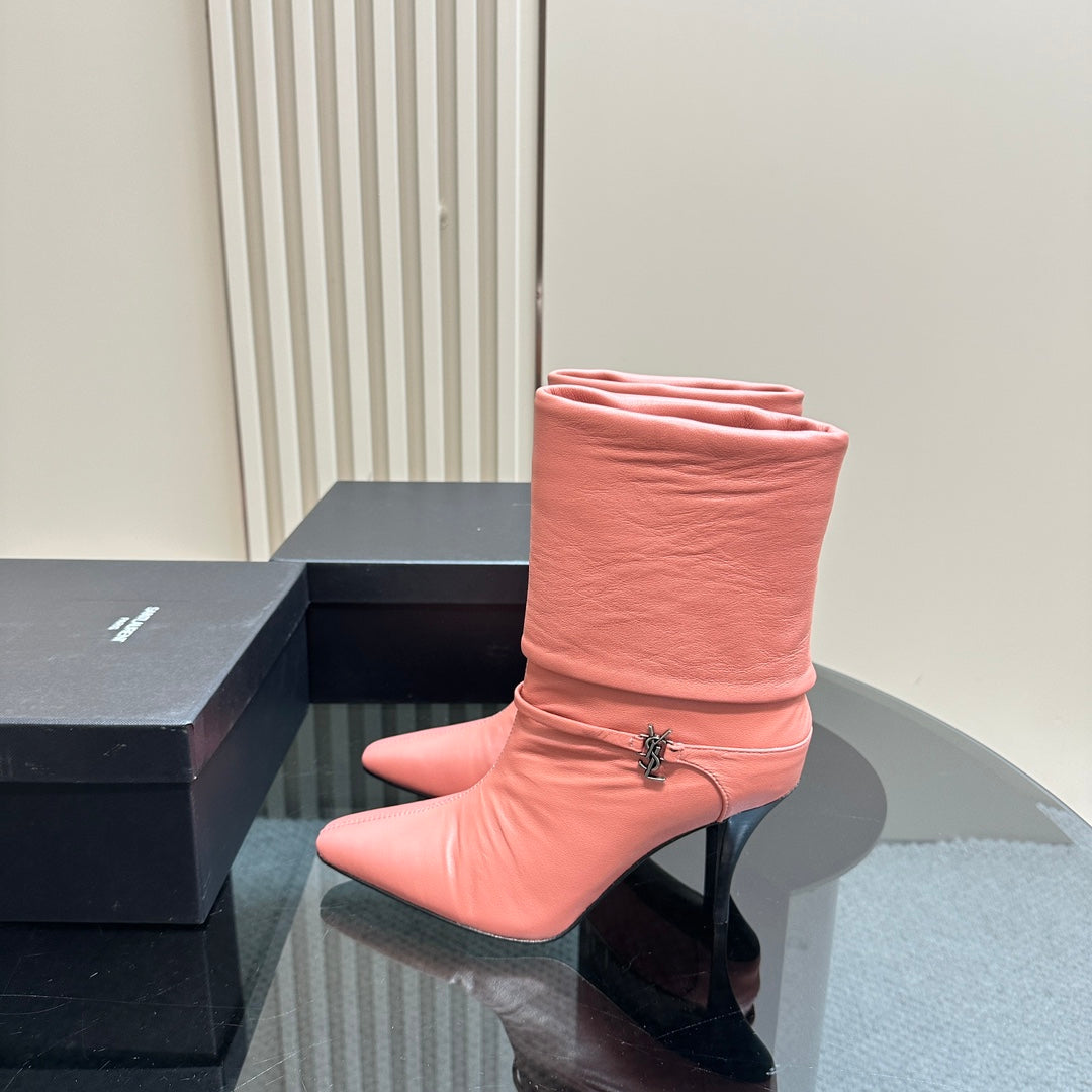NIKI BOOTIES IN CORAL SHEEPSKIN - 35