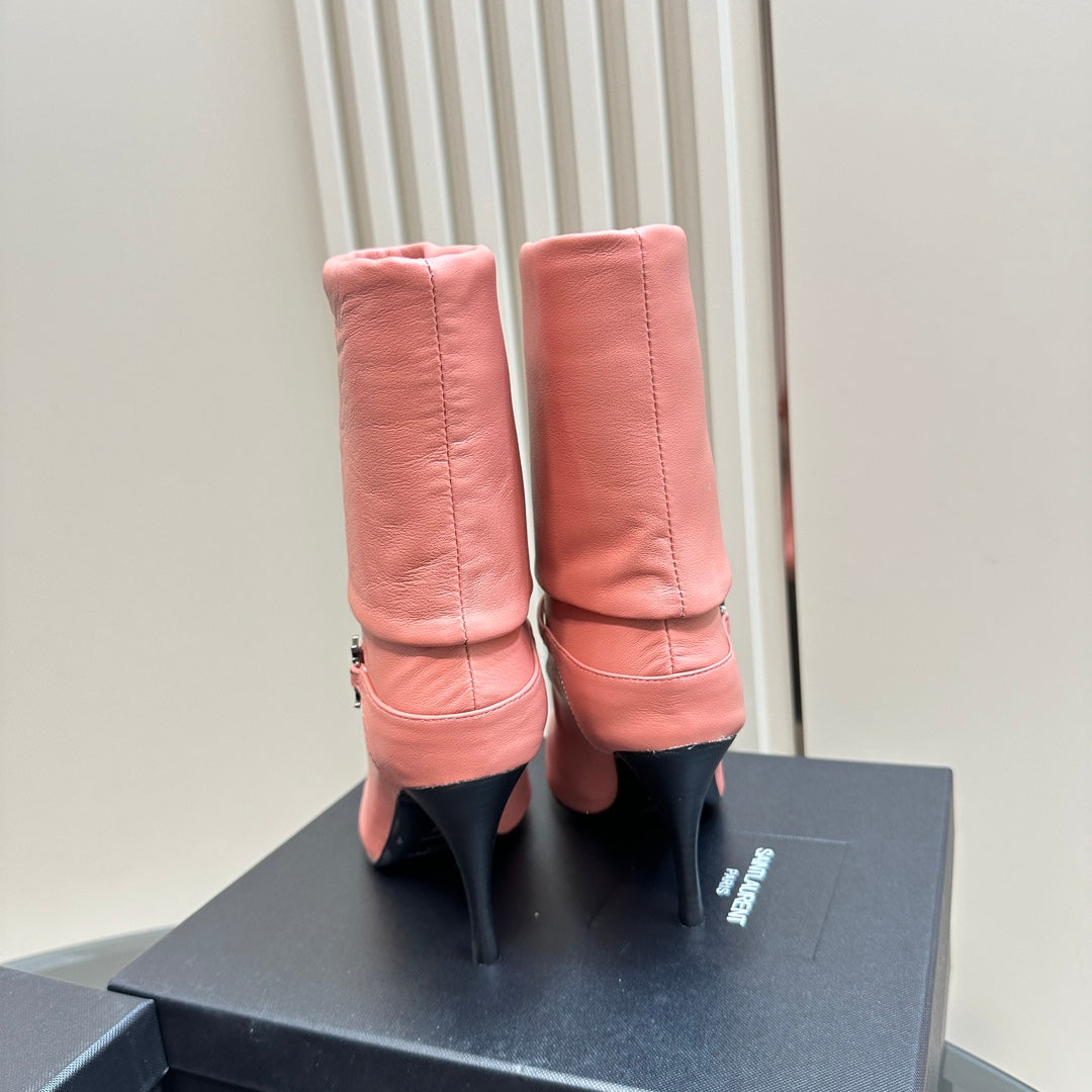 NIKI BOOTIES IN CORAL SHEEPSKIN - 35