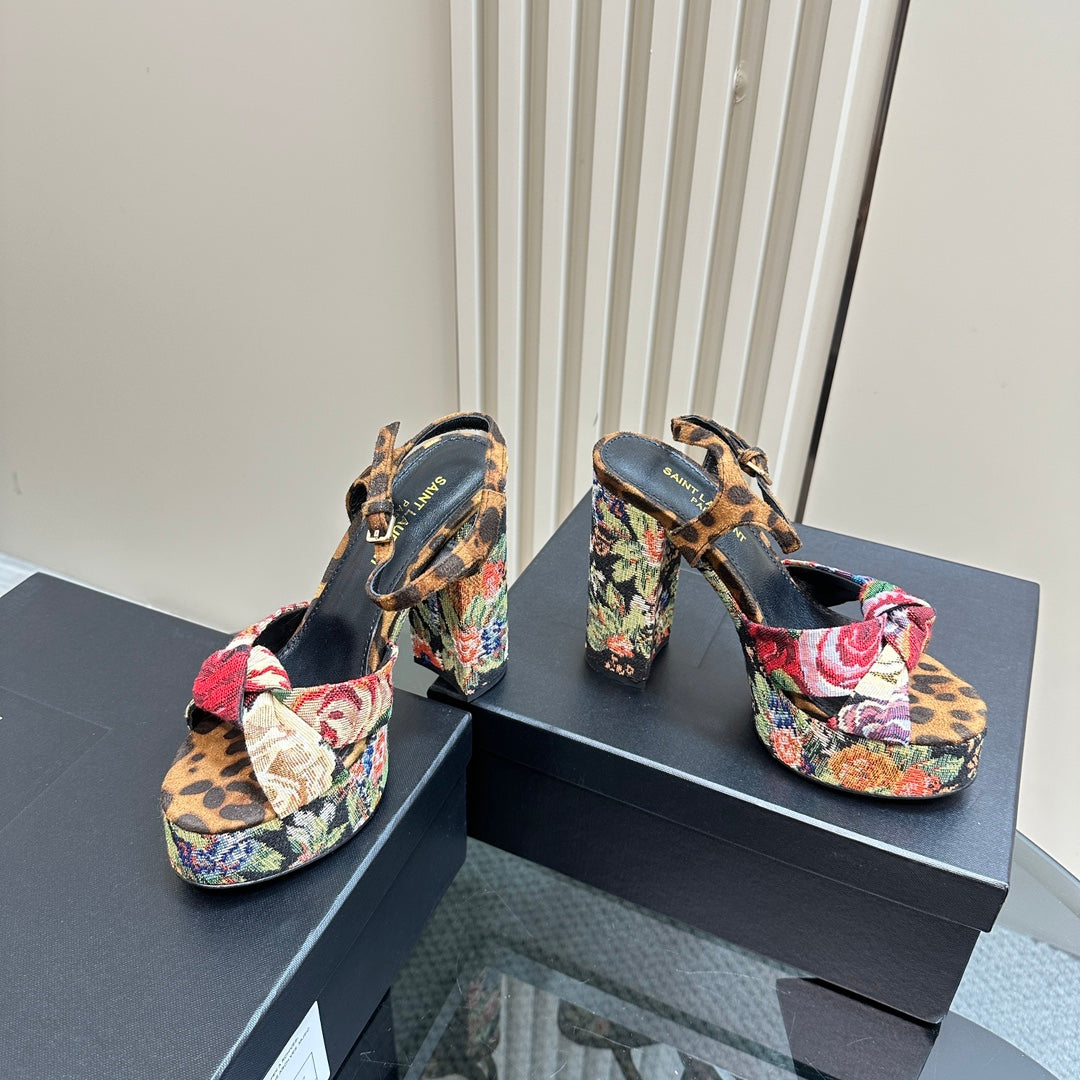 BIANCA PLATFORM SANDALS IN FLOWER PATTERN CANVAS - 35