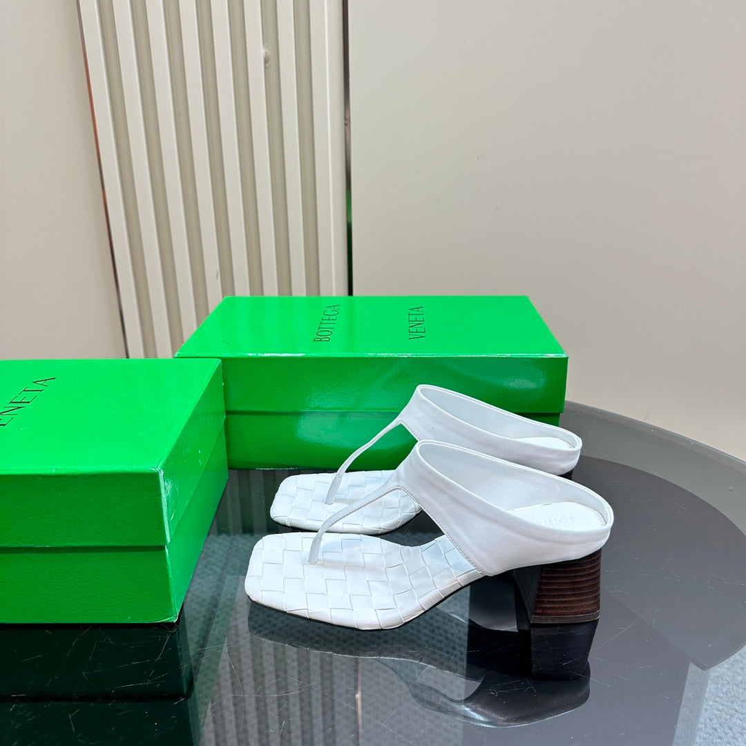 MARELLA THONG IN WHITE LEATHER WITH SIGNATURE INTRECCIATO INSOLE 55 MM - 35