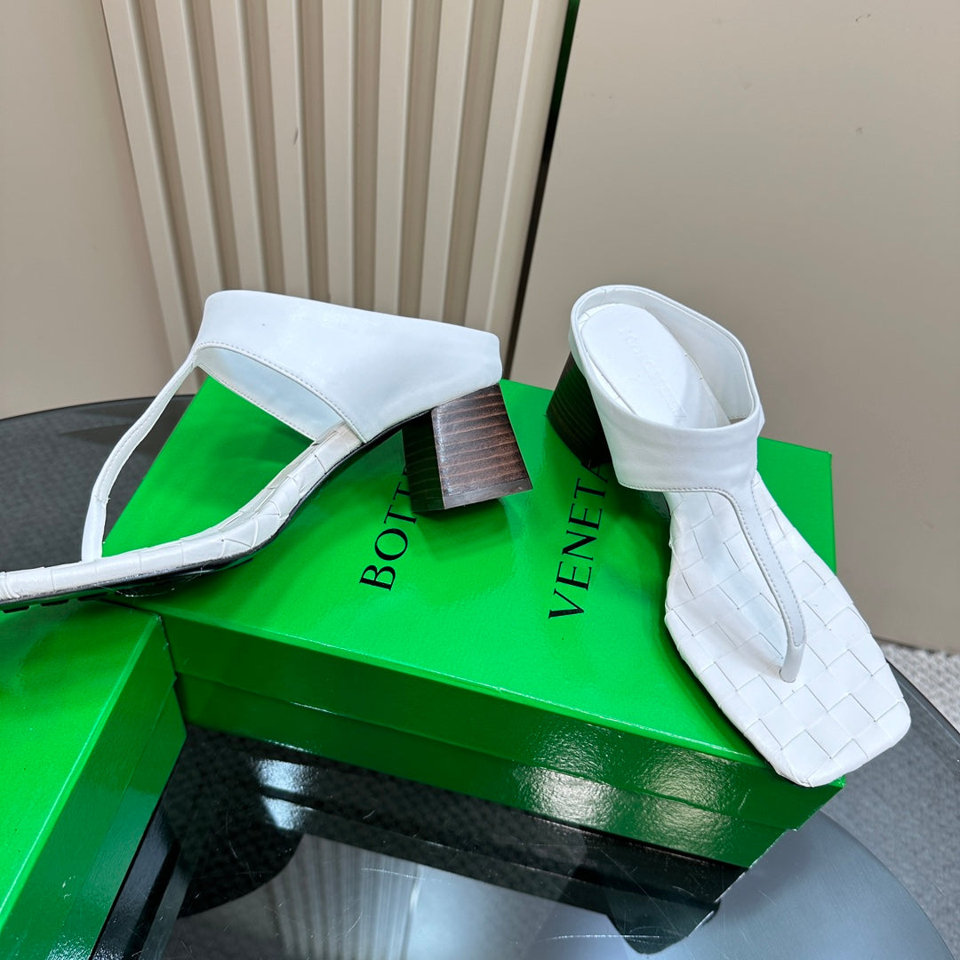 MARELLA THONG IN WHITE LEATHER WITH SIGNATURE INTRECCIATO INSOLE 55 MM - 35