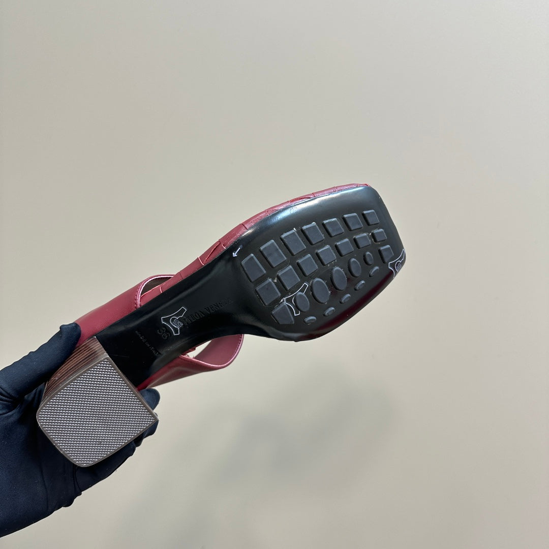 MARELLA THONG IN CURRANT RED LEATHER WITH SIGNATURE INTRECCIATO INSOLE 55 MM - 35