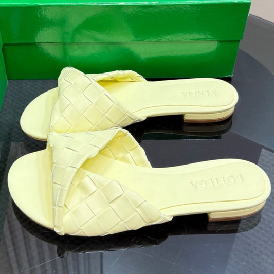 BLINK FLAT MULE IN PASTEL YELLOW INTRECCIATO LEATHER - 35