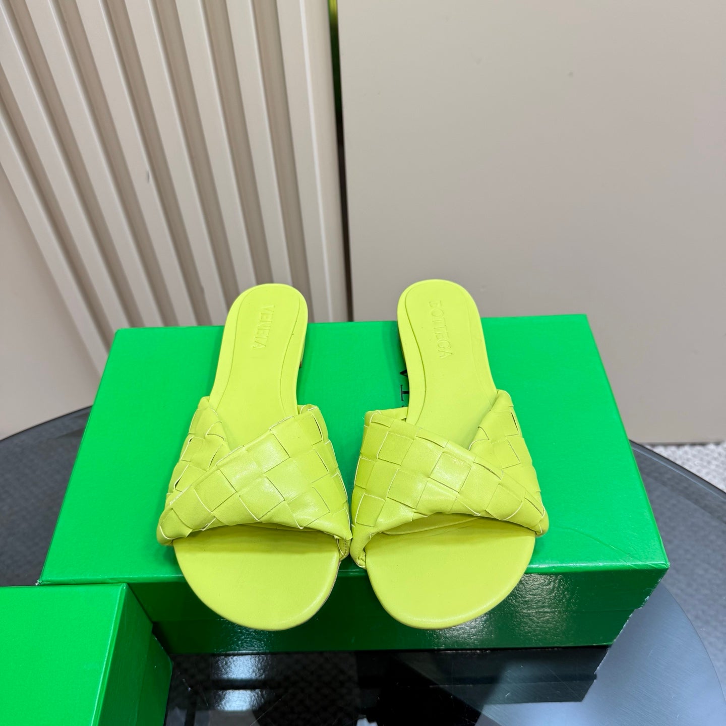 BLINK FLAT MULE IN NEON YELLOW INTRECCIATO LEATHER - 35