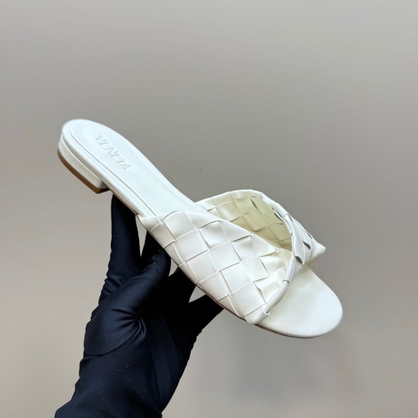 BLINK FLAT MULE IN WHITE INTRECCIATO LEATHER - 35