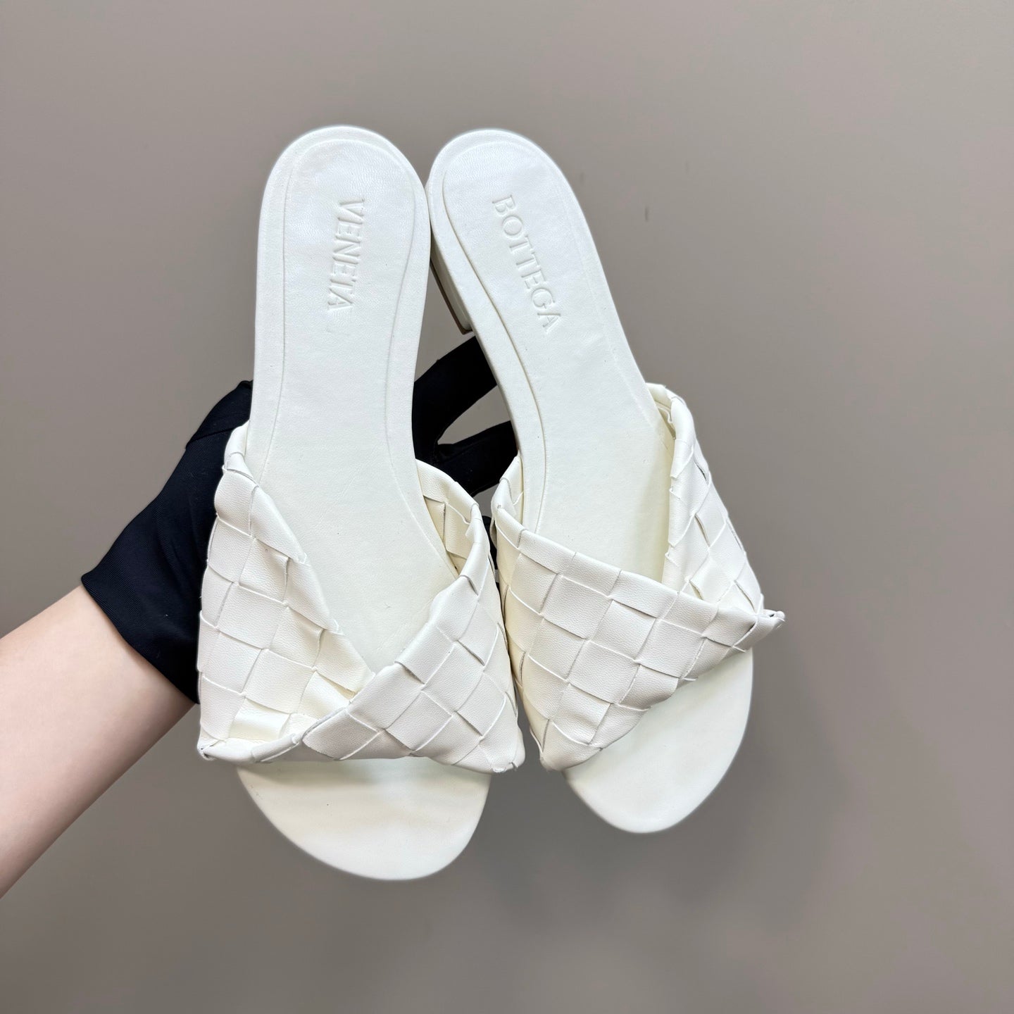 BLINK FLAT MULE IN WHITE INTRECCIATO LEATHER - 35