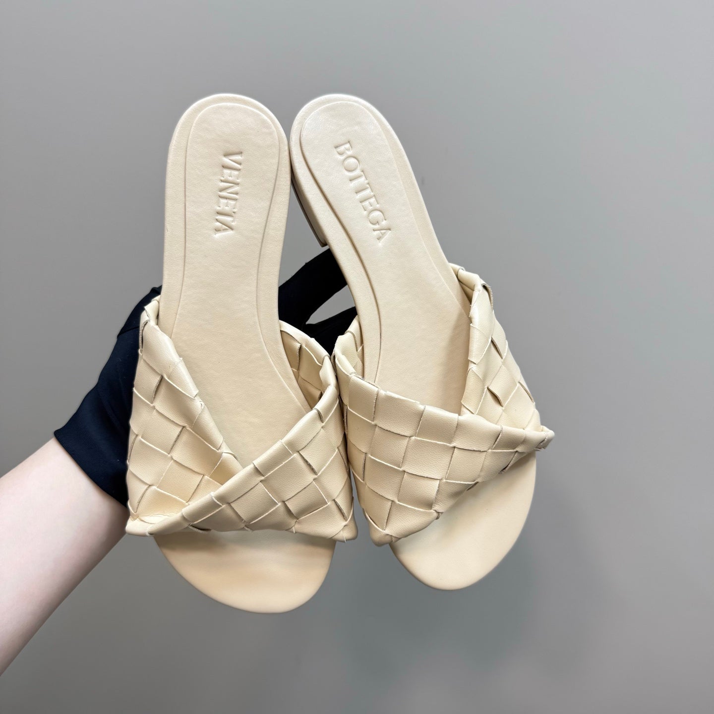 BLINK FLAT MULE IN PALE YELLOW INTRECCIATO LEATHER - 35