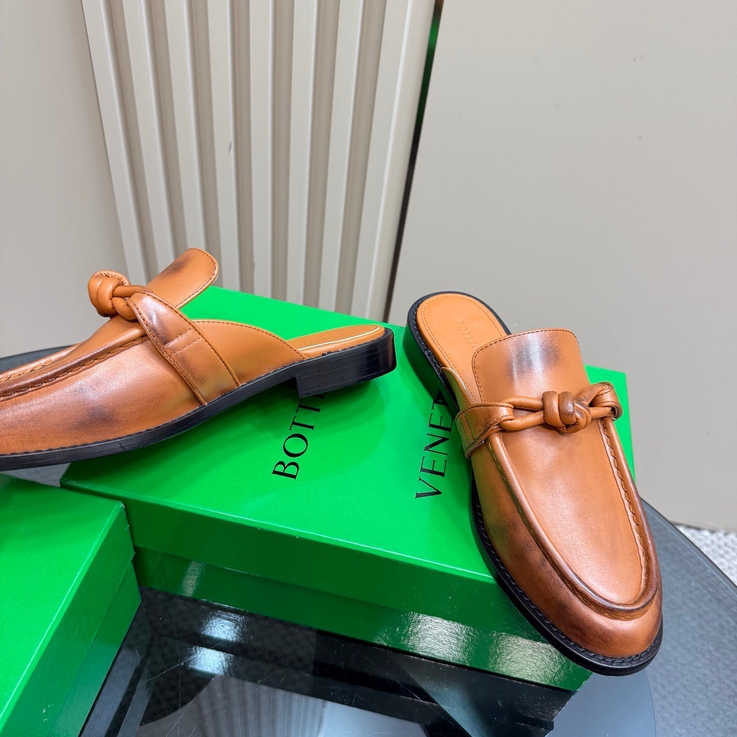 ASTAIRE MULE IN CINNAMON BROWN CALFSKIN - 35