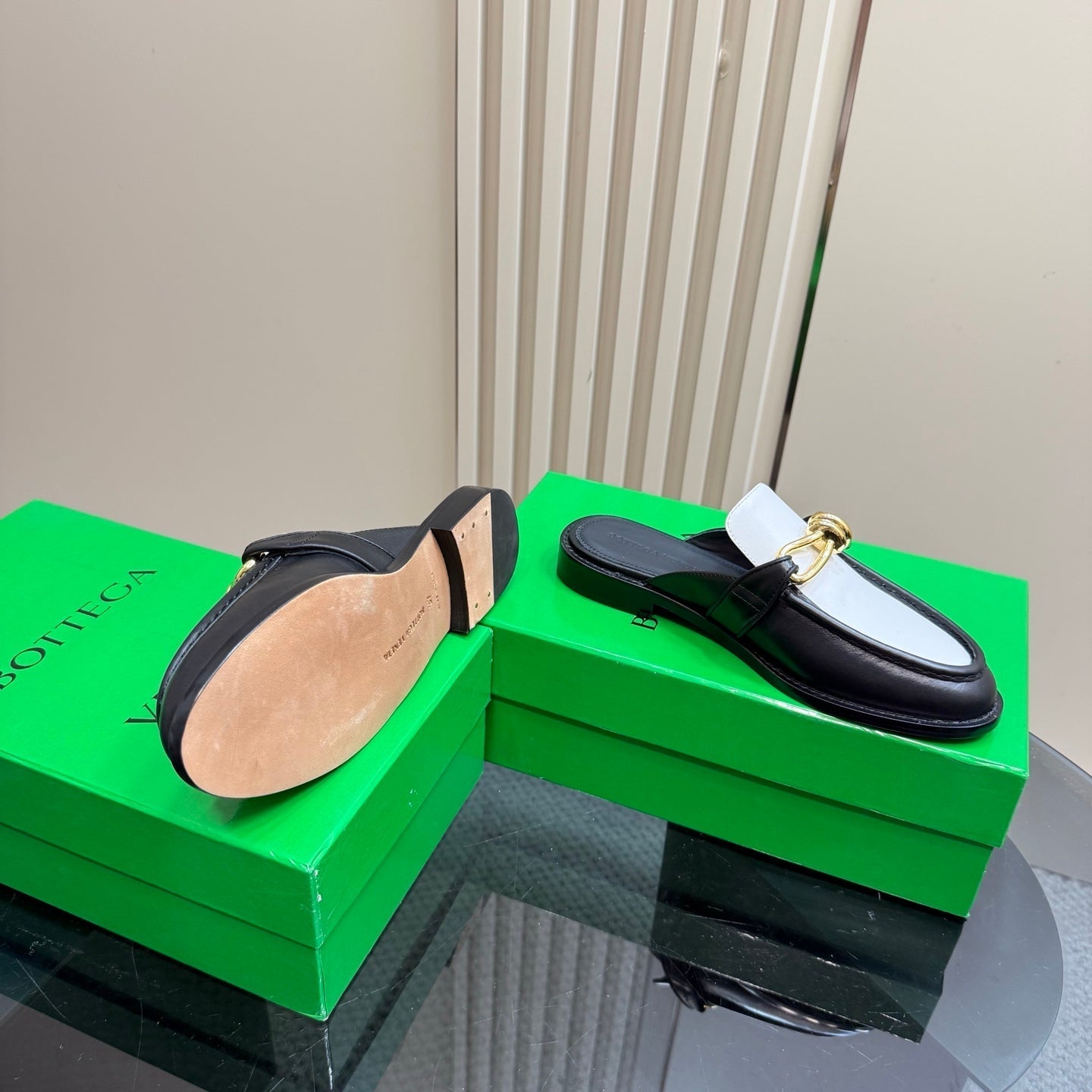 ASTAIRE MULE IN WHITE MIX BLACK CALFSKIN WITH GOLD HARDWARE - 35