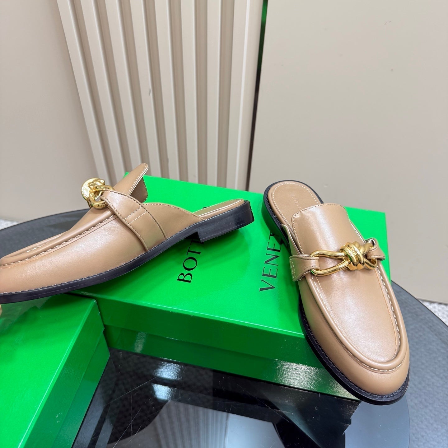 ASTAIRE MULE IN LIGHT BROWN CALFSKIN WITH GOLD HARDWARE - 35