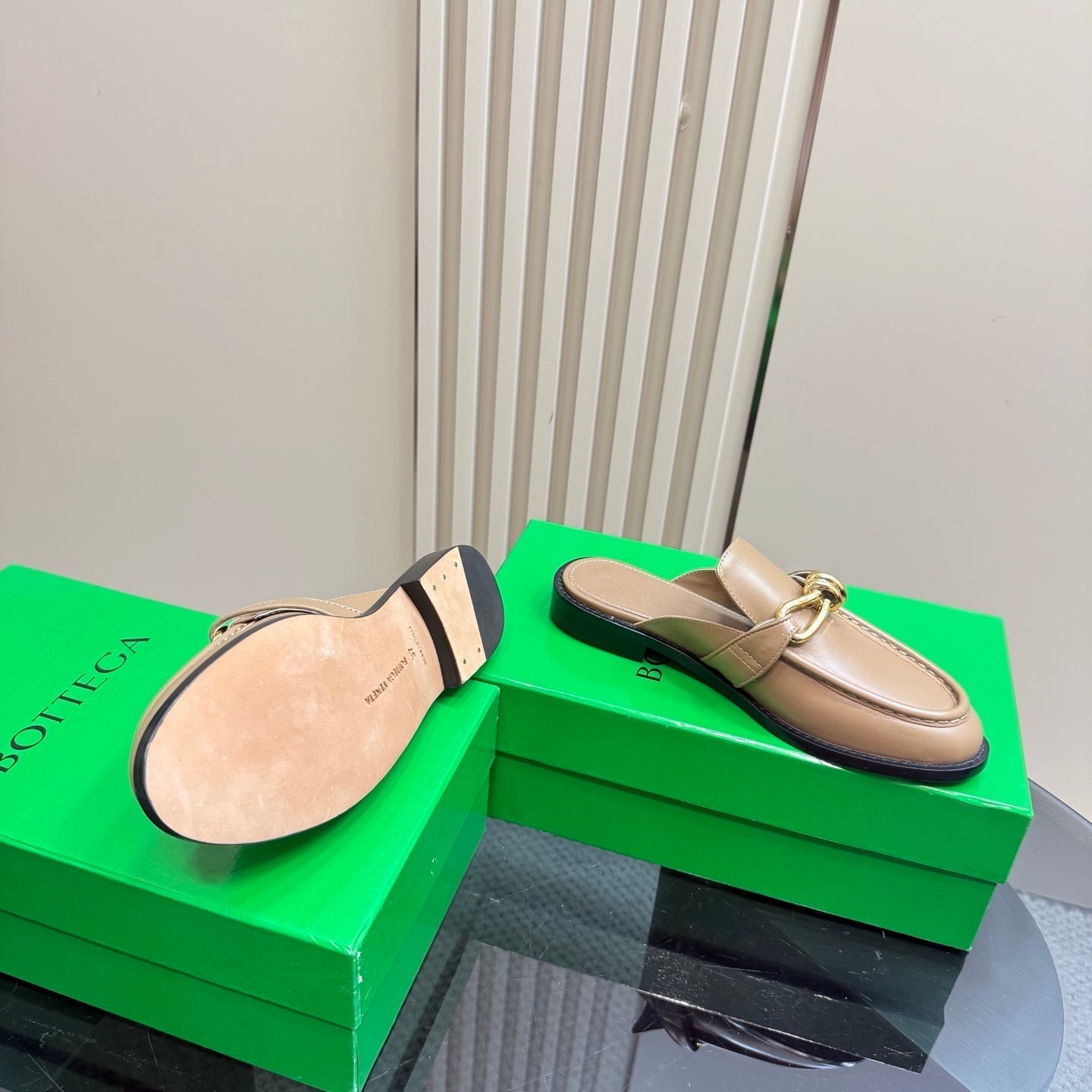 ASTAIRE MULE IN LIGHT BROWN CALFSKIN WITH GOLD HARDWARE - 35