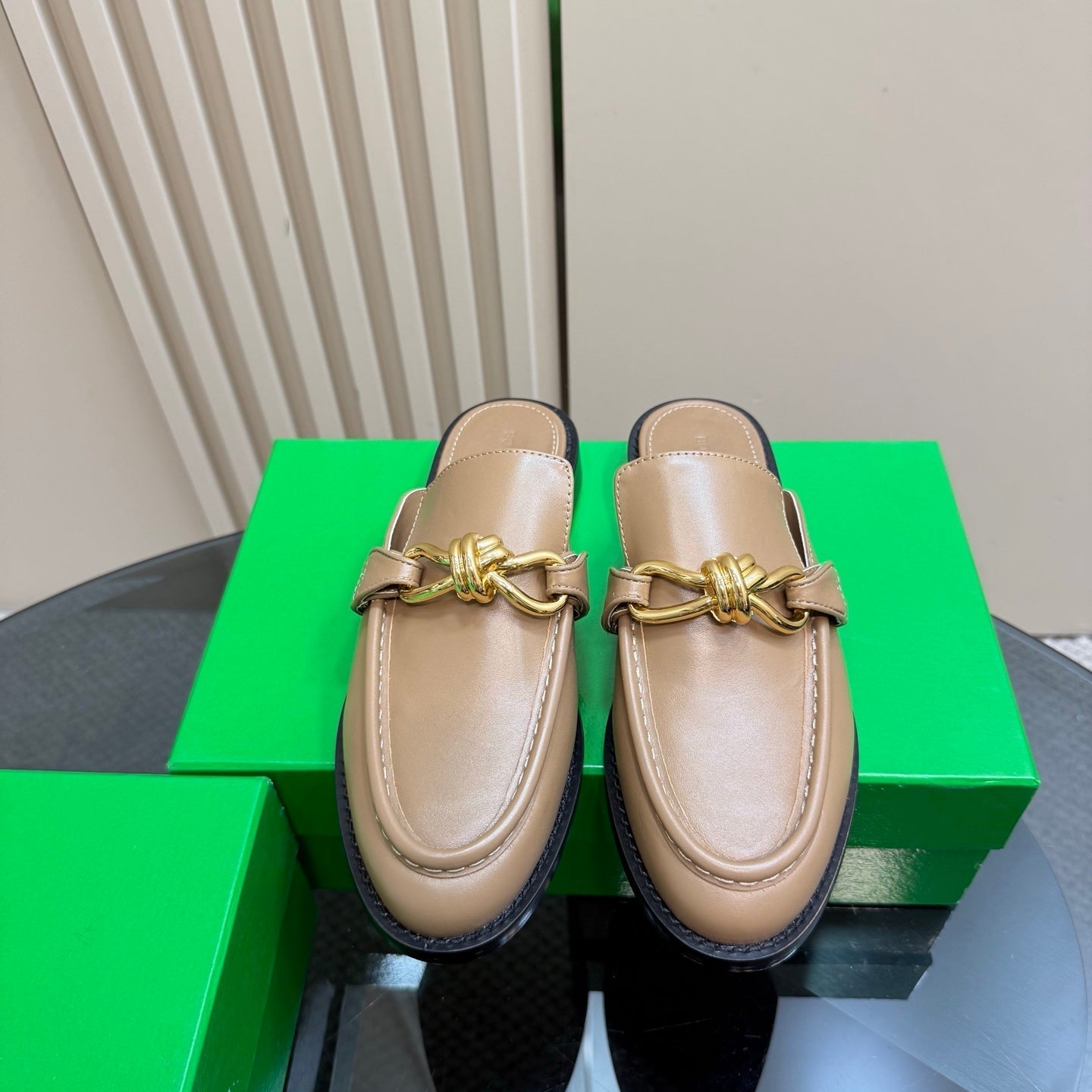 ASTAIRE MULE IN LIGHT BROWN CALFSKIN WITH GOLD HARDWARE - 35