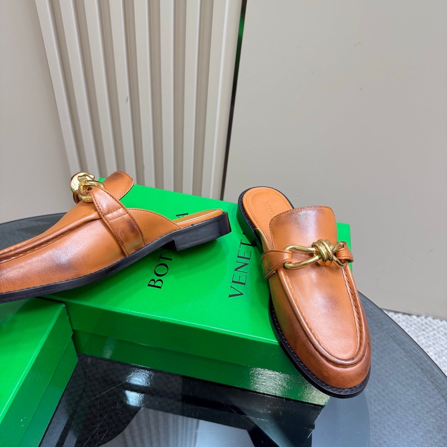 ASTAIRE MULE IN CINNAMON BROWN CALFSKIN WITH GOLD HARDWARE - 35