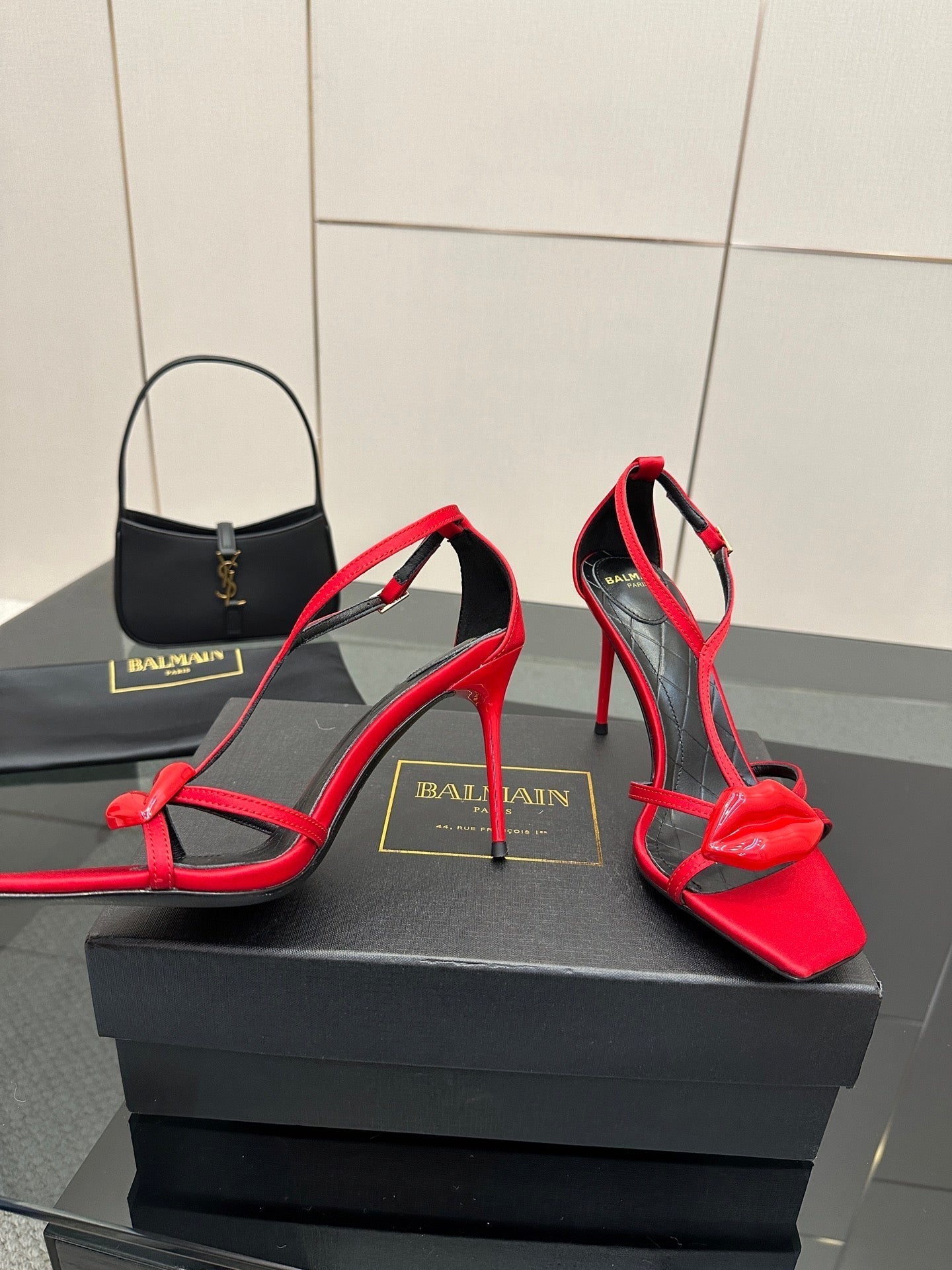 BALMAIN 25S LIPS SANDALS 10 IN CRIMSON RED SATIN - 35