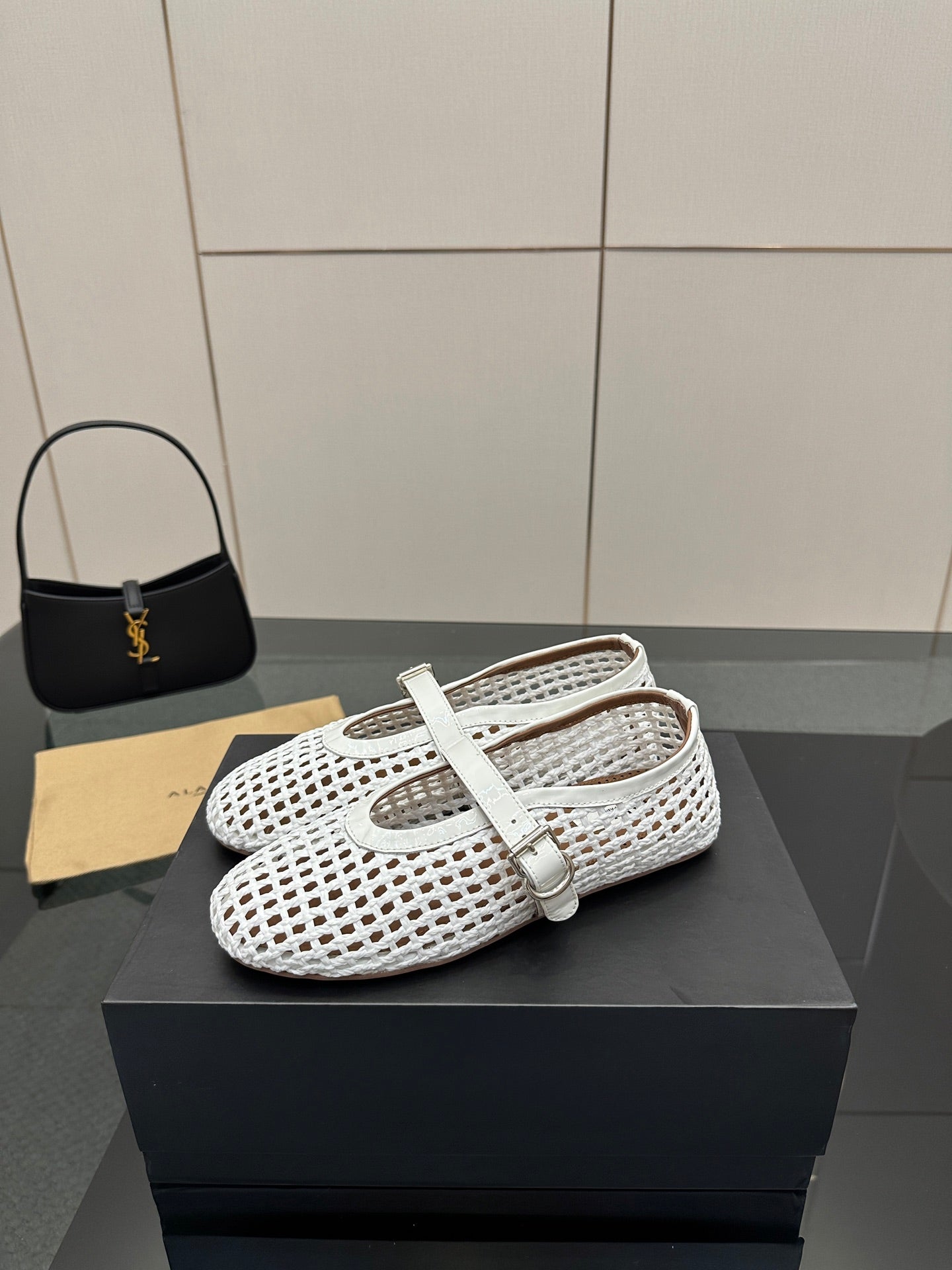ALAIA MARY JANE FLAT 25S IN WHITE WOVEN MESH - 34