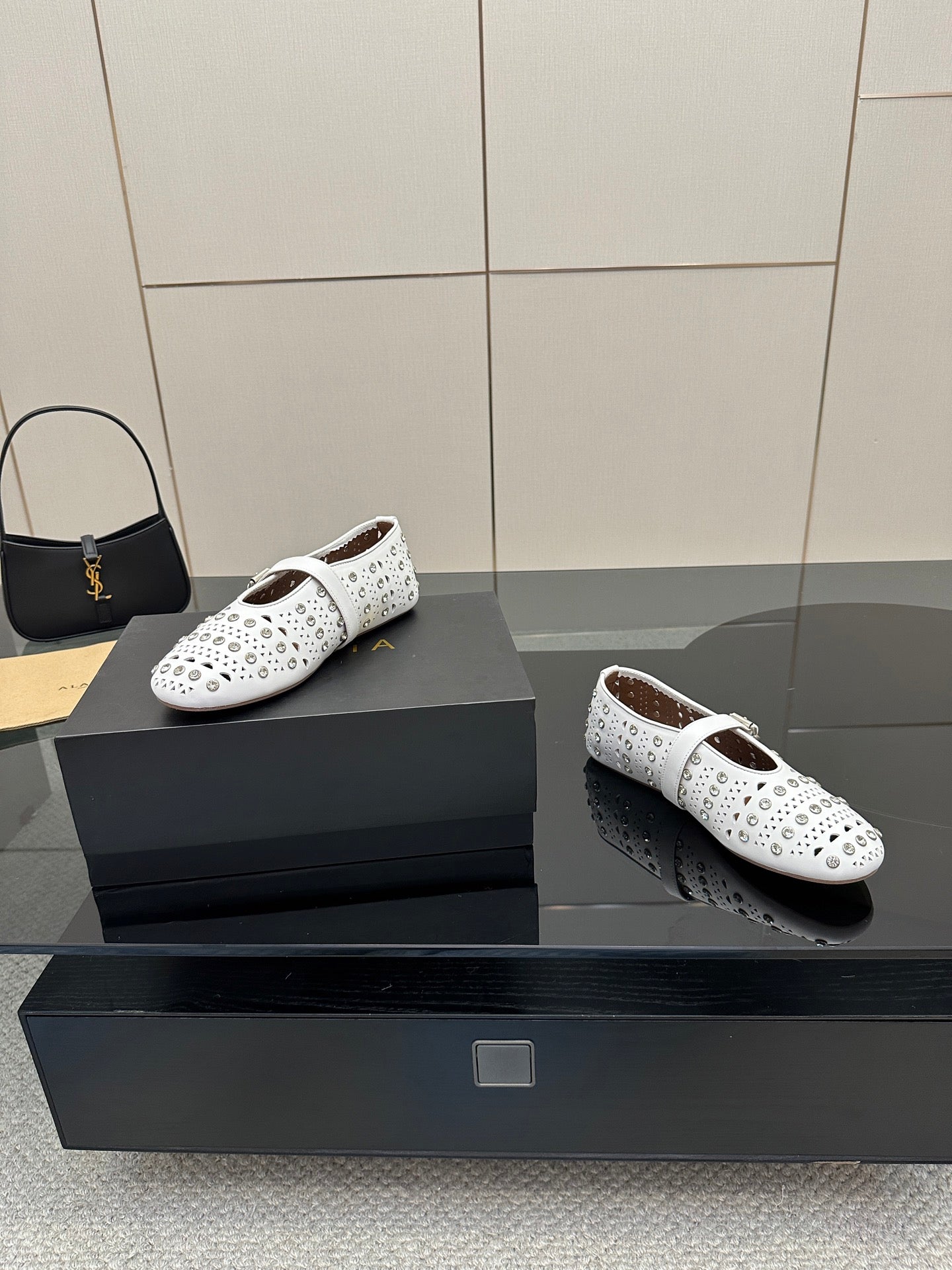 ALAIA BALLET SHOES 25S IN WHITE LAMBSKIN WITH CRYSTAL DETAILING - 34