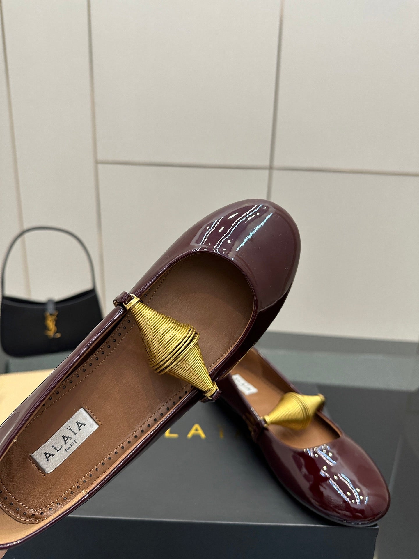 ALAIA BALLET SHOES 25S IN DARK RED PATENT LEATHER WITH GOLD HARDWARE - 34