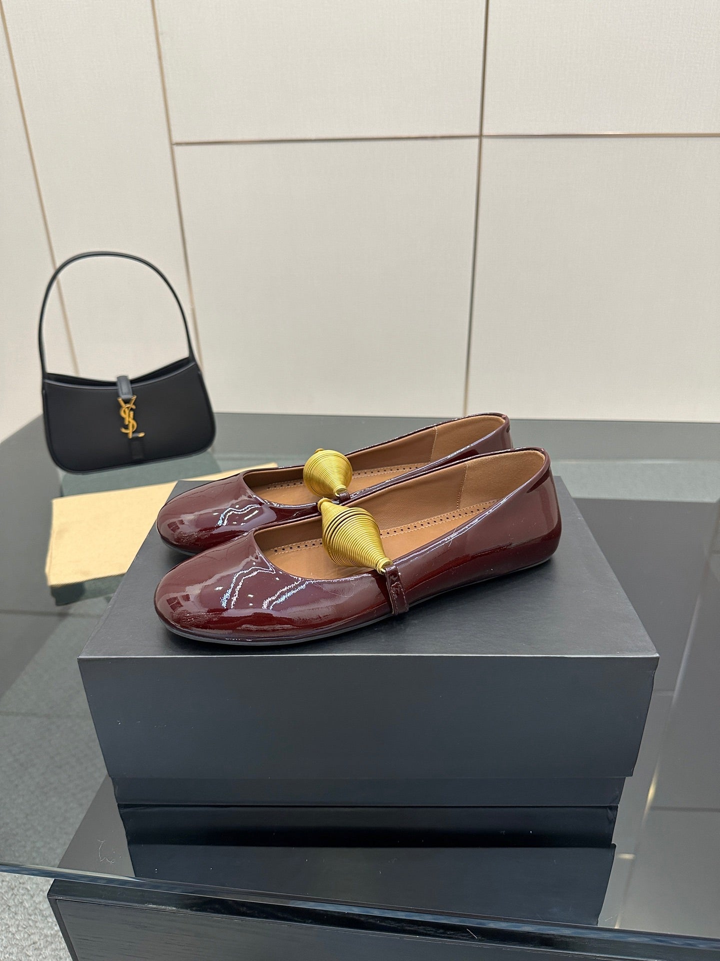 ALAIA BALLET SHOES 25S IN DARK RED PATENT LEATHER WITH GOLD HARDWARE - 34