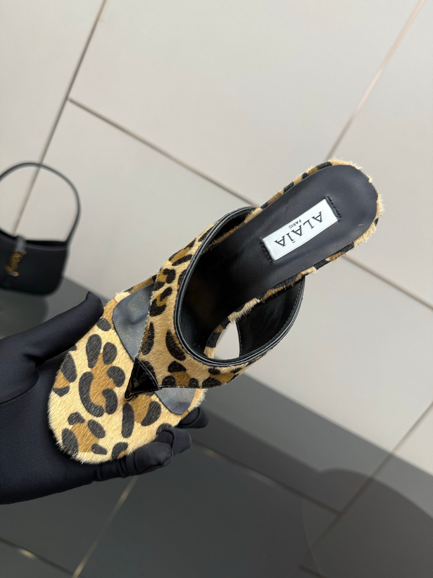 ALAIA HEELED THONG 25S IN LEOPARD PONY HAIR LEATHER - 35