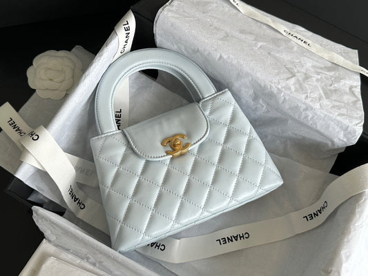 CHANEL VINTAGE KELLY 25S 19 СМ З ЛАМБСКІНА ПАСТЕЛЬНОГО М'ЯТНО-ЗЕЛЕНОГО КОЛЬОРУ ІЗ ЗОЛОТОЮ ФУРНІТУРОЮ