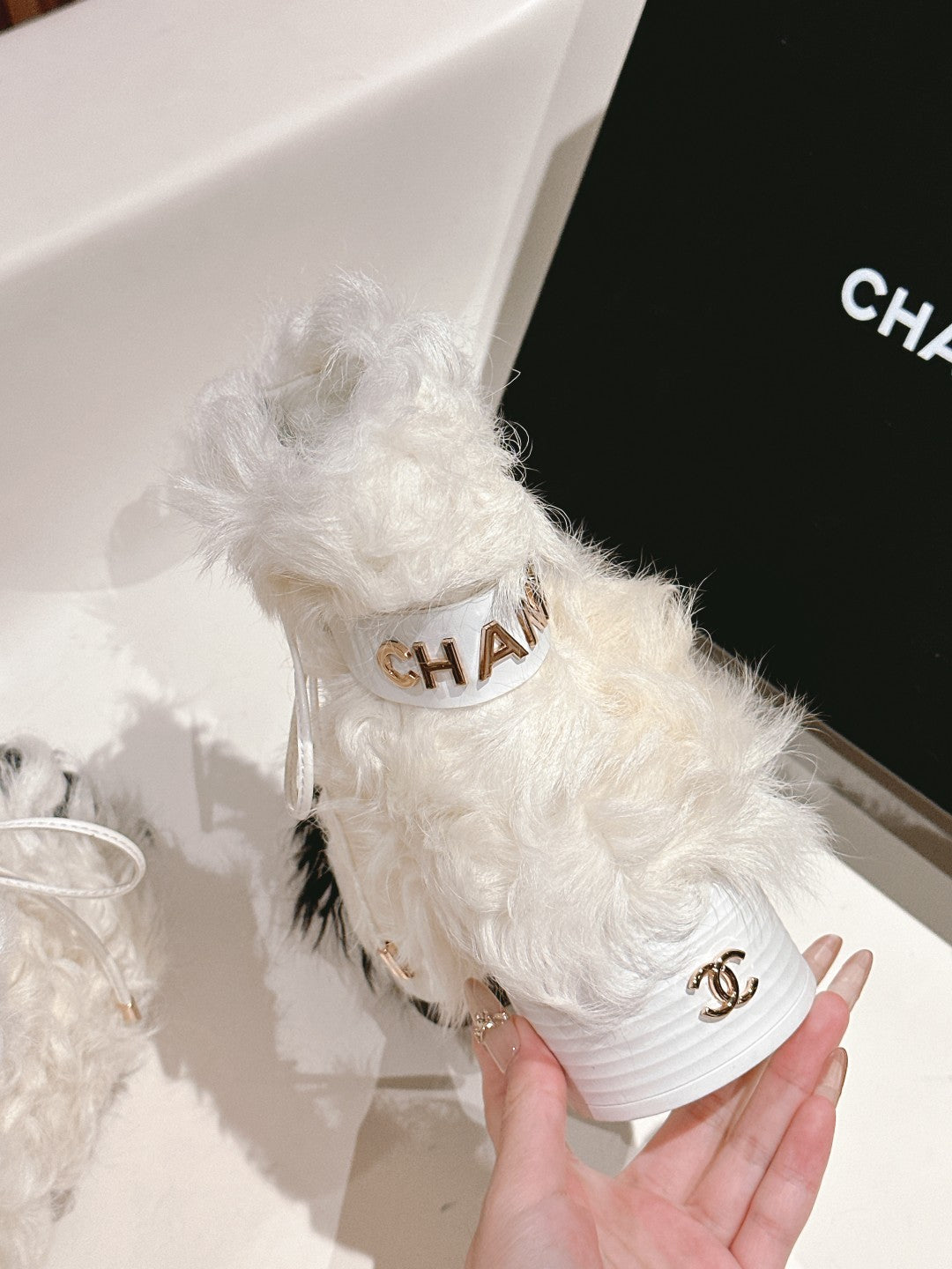 SHORT BOOTS IN WHITE LAMB FUR AND LAMBSKIN 962186 - 35