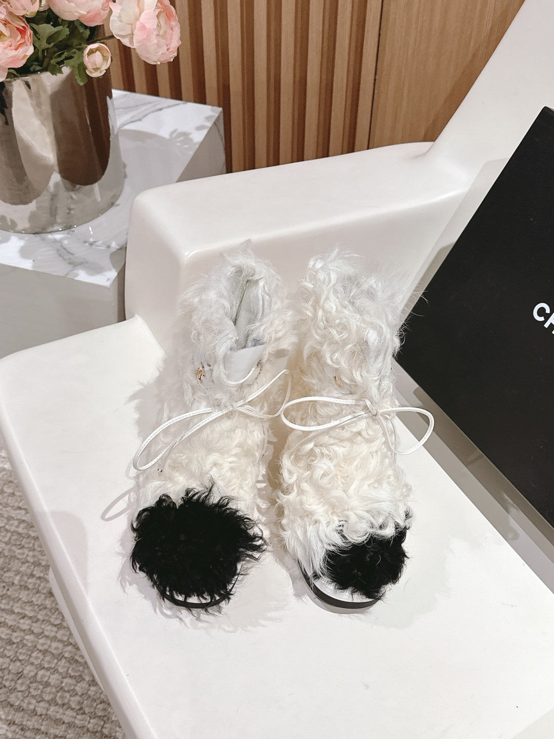 SHORT BOOTS IN WHITE LAMB FUR AND LAMBSKIN 962186 - 35