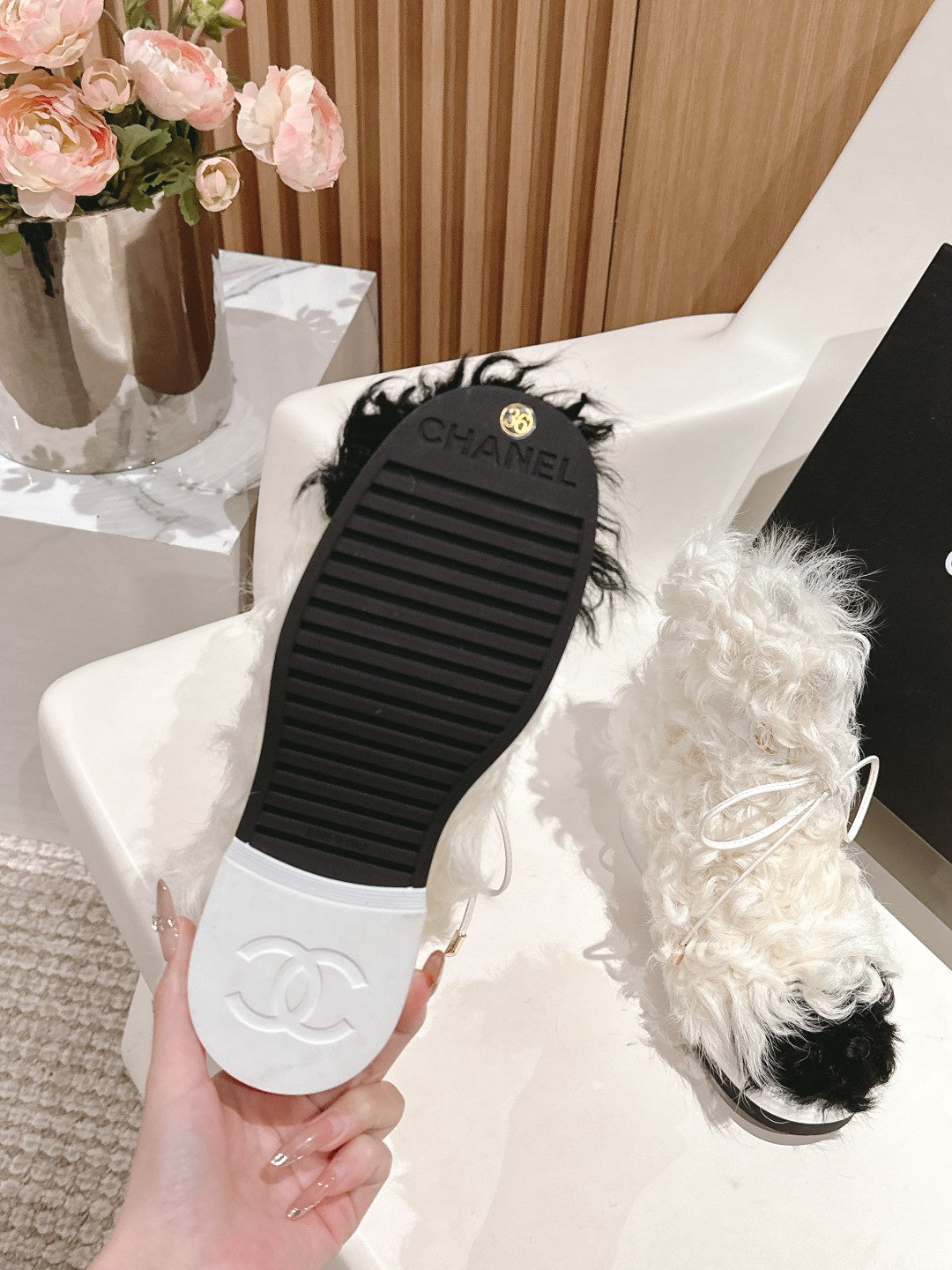 SHORT BOOTS IN WHITE LAMB FUR AND LAMBSKIN 962186 - 35