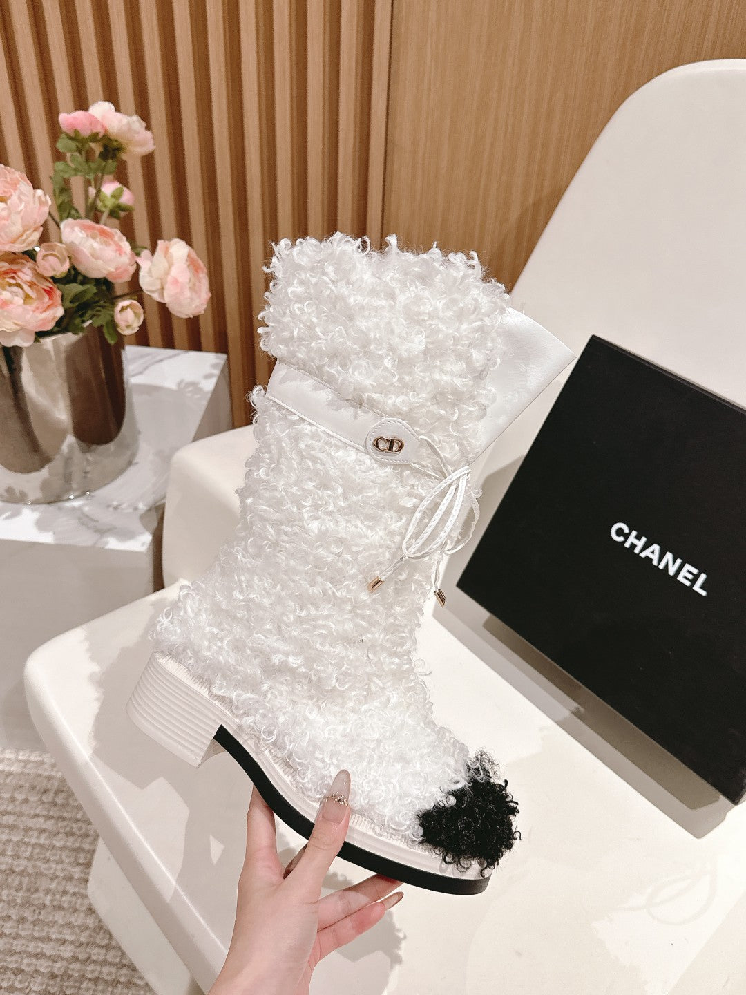 SHORT BOOTS IN WHITE LAMB FUR AND LAMBSKIN 962188 - 35
