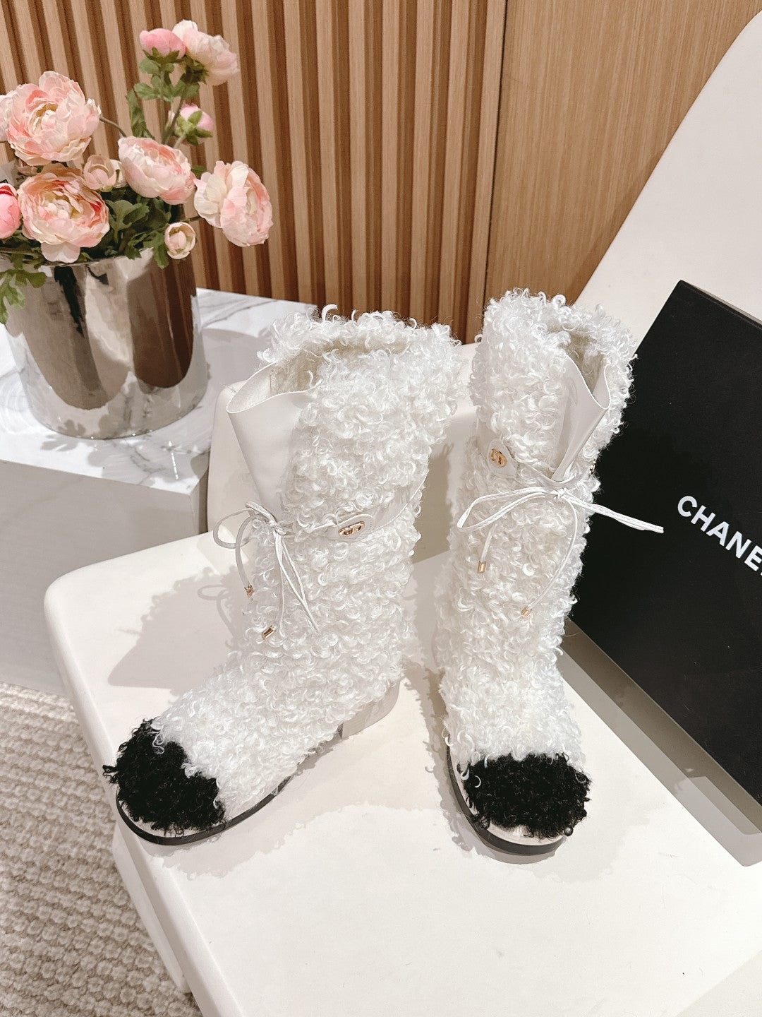 SHORT BOOTS IN WHITE LAMB FUR AND LAMBSKIN 962188 - 35