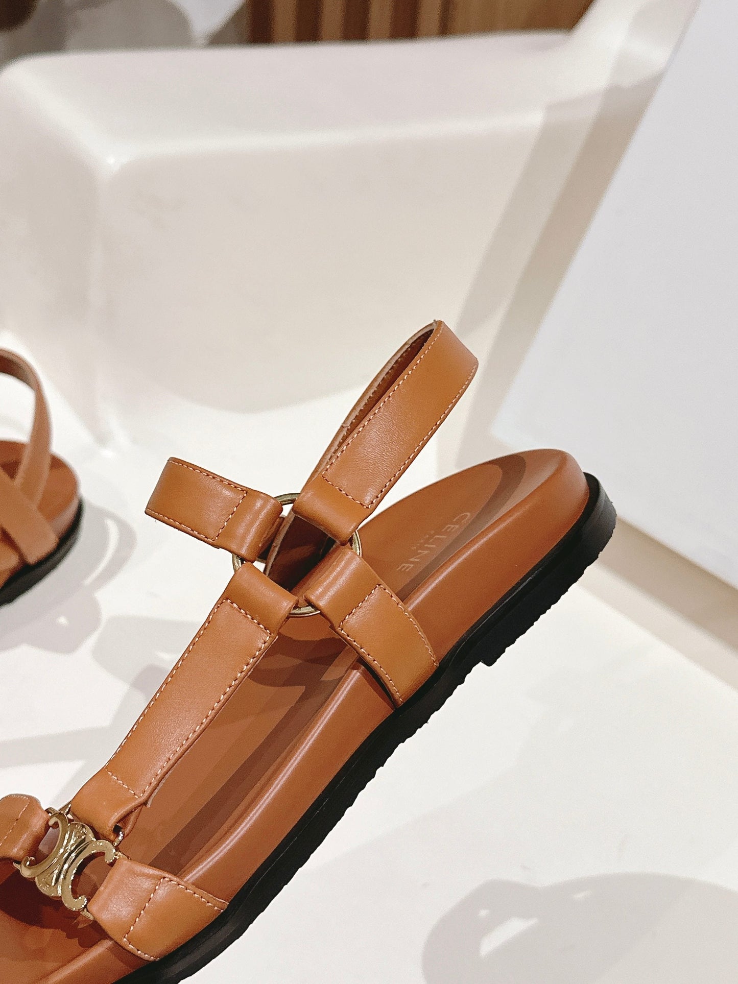 MAUD SANDAL WITH TRIOMPHE IN LIGHT CARAMEL BROWN CALFSKIN - 35