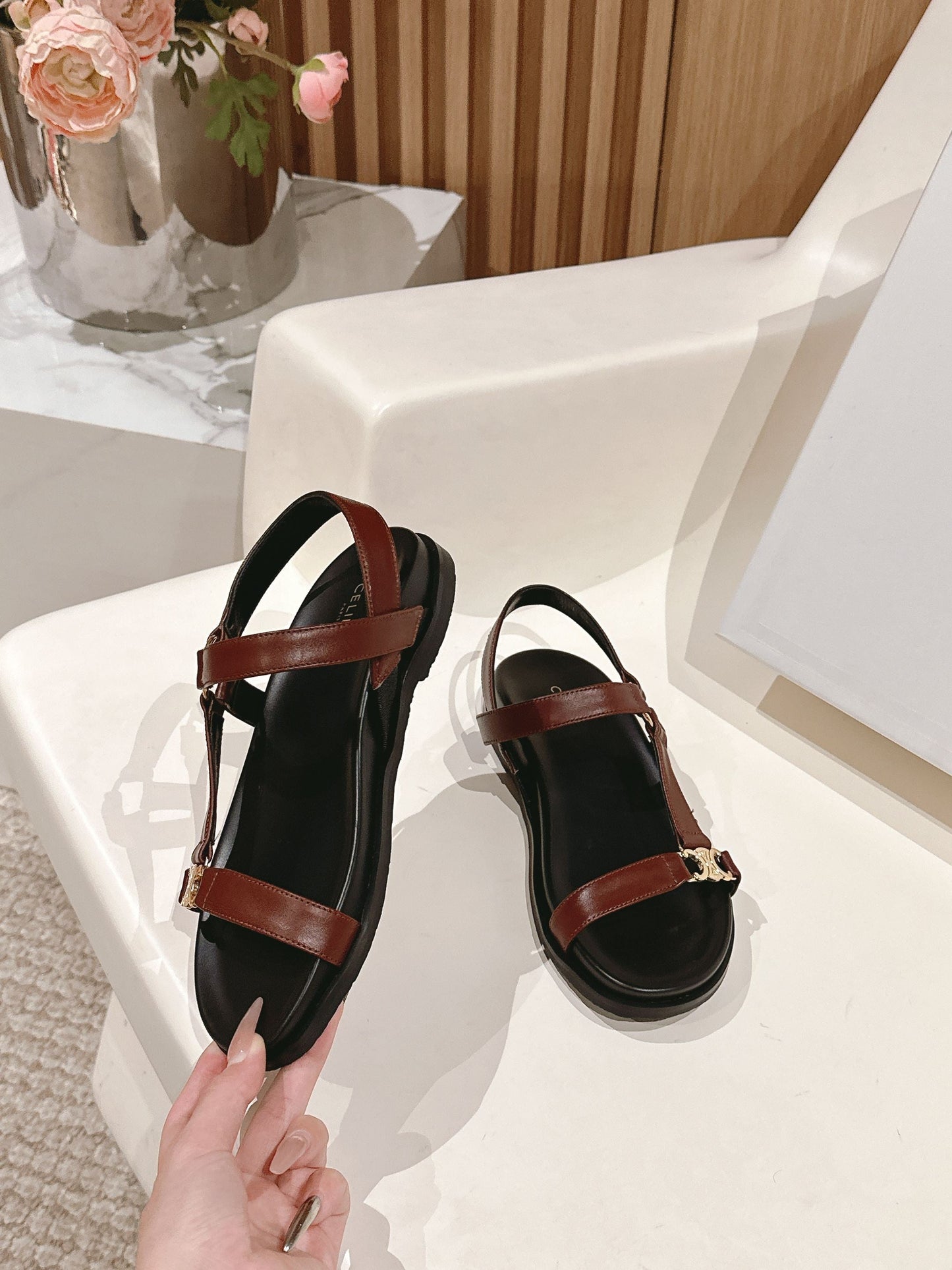 MAUD SANDAL WITH TRIOMPHE IN RUST BROWN CALFSKIN - 35