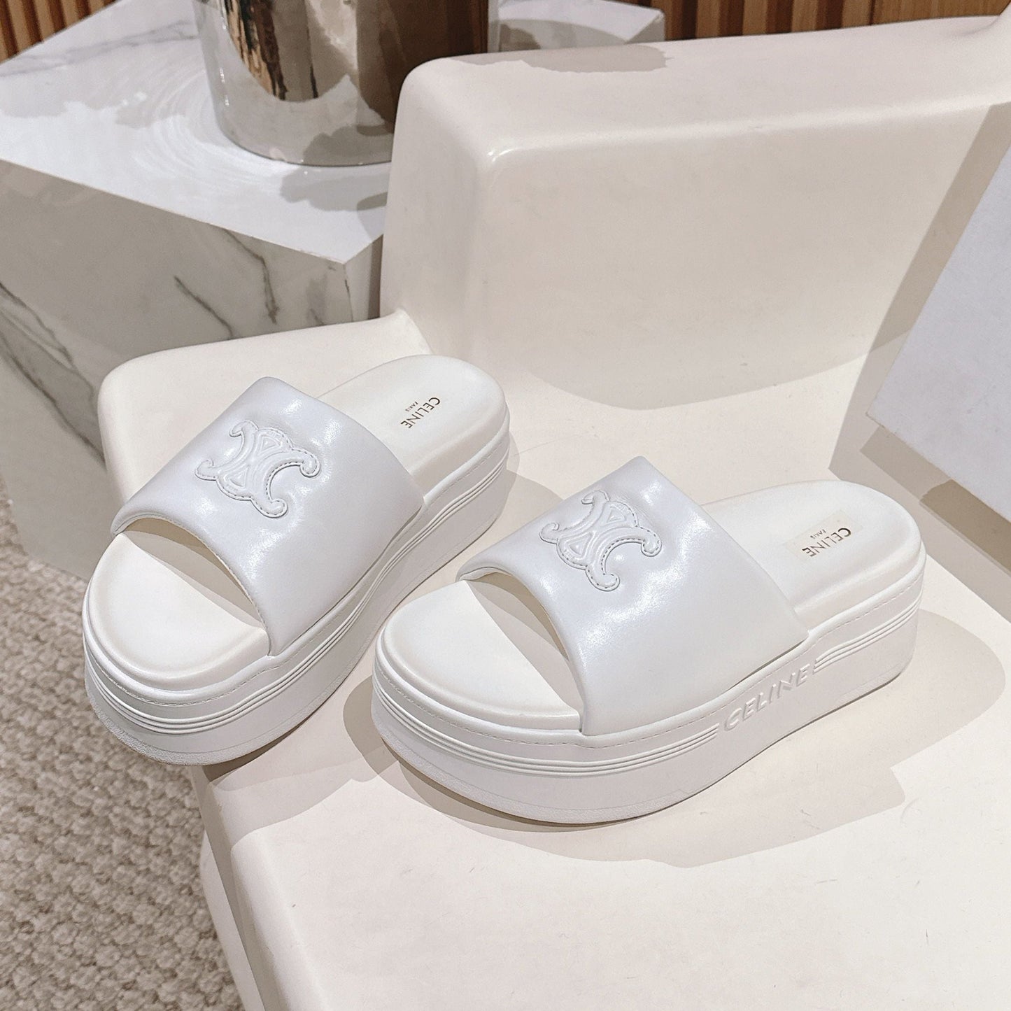BLOCK SLIDE WITH TRIOMPHE IN WHITE SMOOTH LAMBSKIN - 35