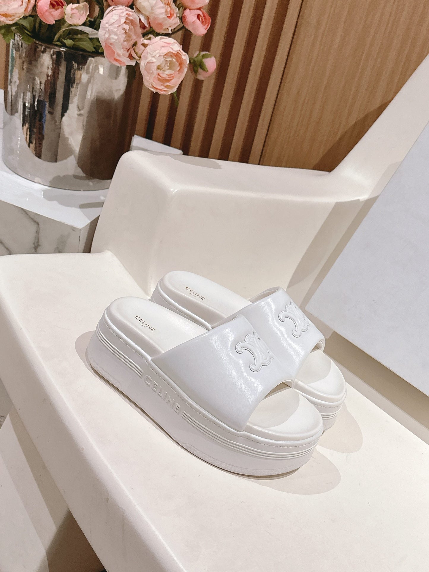 BLOCK SLIDE WITH TRIOMPHE IN WHITE SMOOTH LAMBSKIN - 35