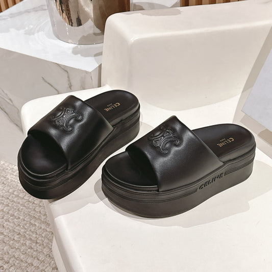 BLOCK SLIDE WITH TRIOMPHE IN BLACK SMOOTH LAMBSKIN - 35