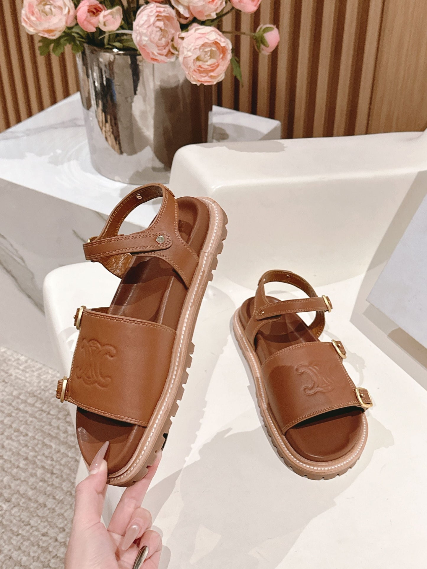 FLAT SANDALS IN RUST BROWN TRIOMPHE EMBOSSED SMOOTH CALFSKIN - 35
